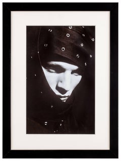 Prêt à porter April, by Viramontes. Black&white photography, man portrait, 1985