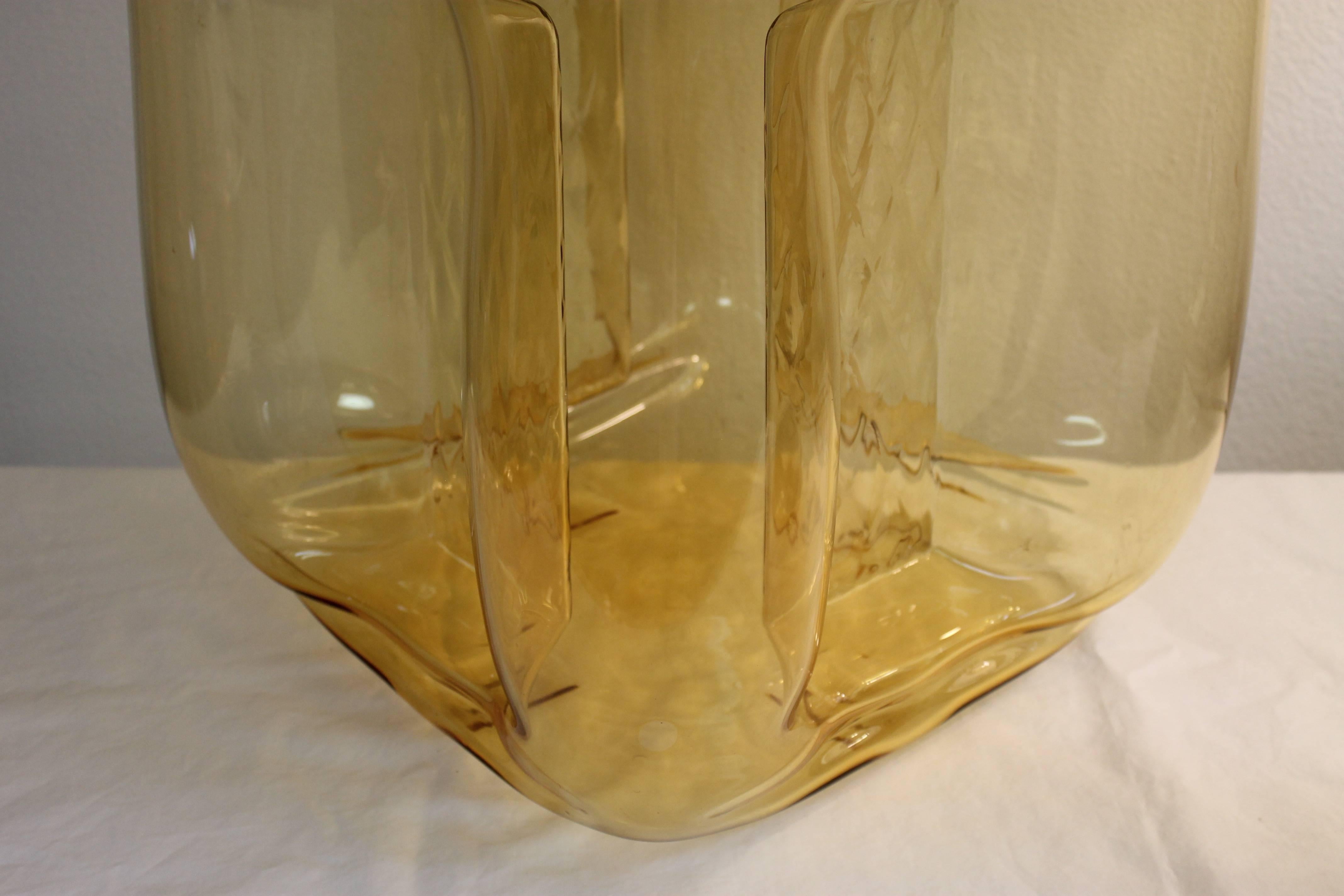 Tony Zuccheri Glass Vase In Excellent Condition In Palm Springs, CA