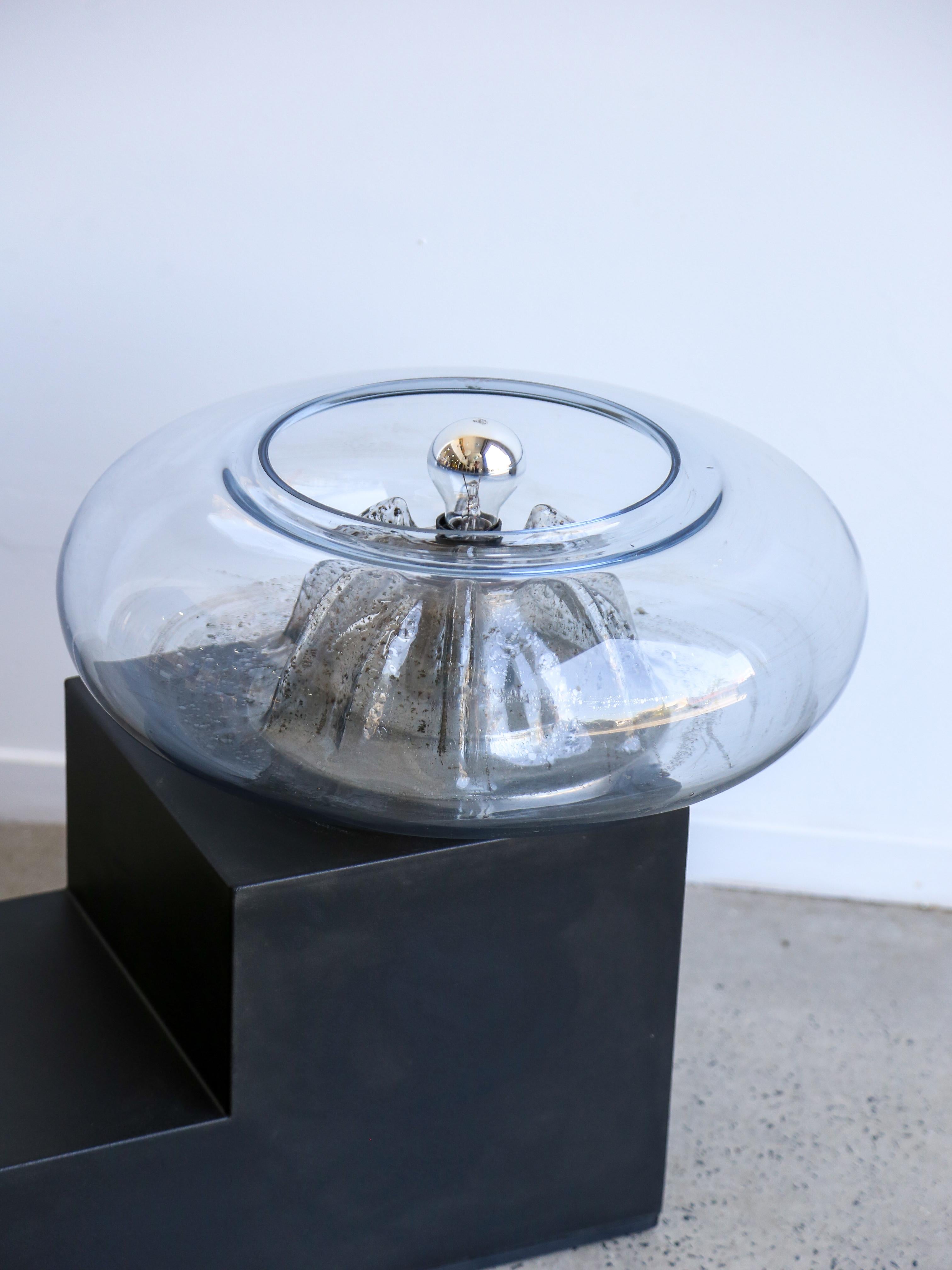 Mid-Century Modern Tony Zuccheri Vulcano Chrome & Murano Glass Table Lamp For Sale