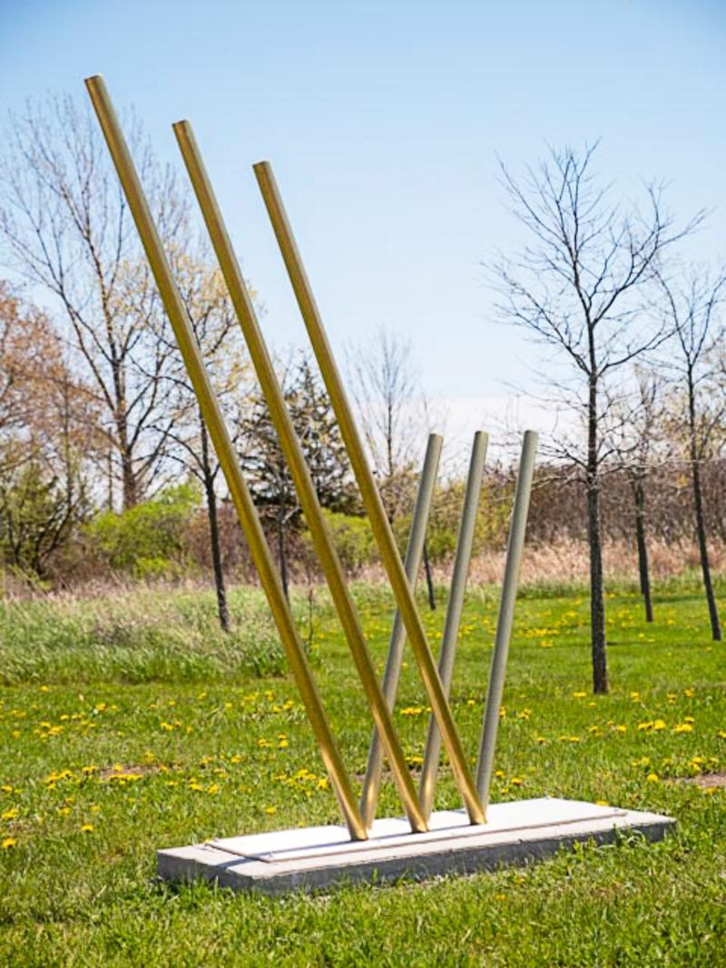 Earthshine - large, tall, dynamic, polished brass and steel outdoor sculpture For Sale 2