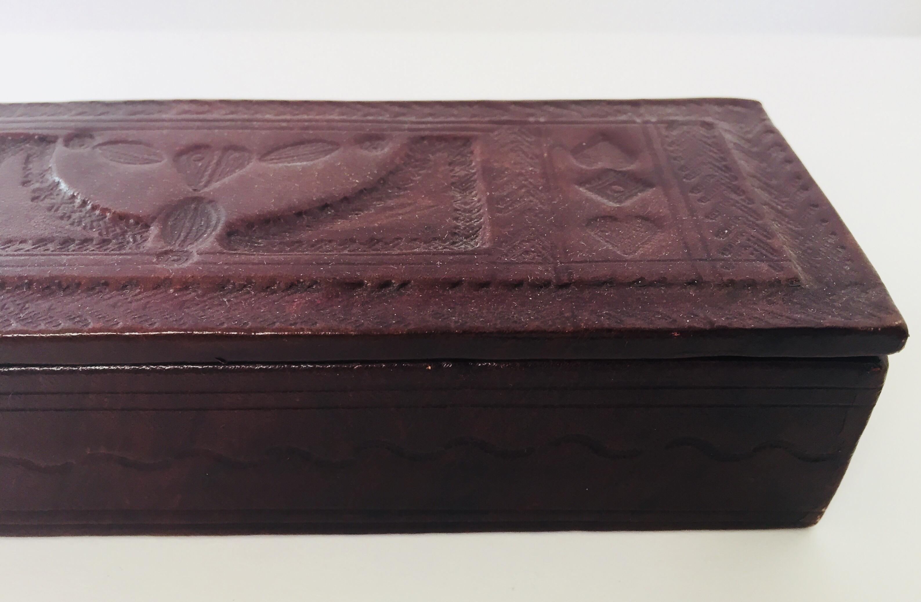 Tooled Brown Leather African Tuareg Box For Sale 4