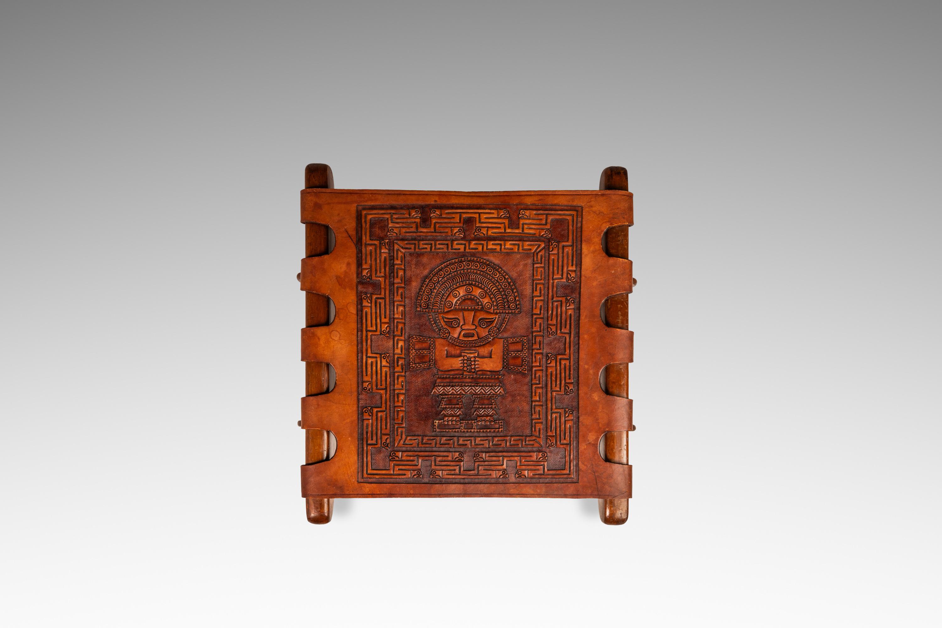 Équatorien Ottoman / pouf en cuir gaufré, Angel Pazmino, Ecuador, années 1960