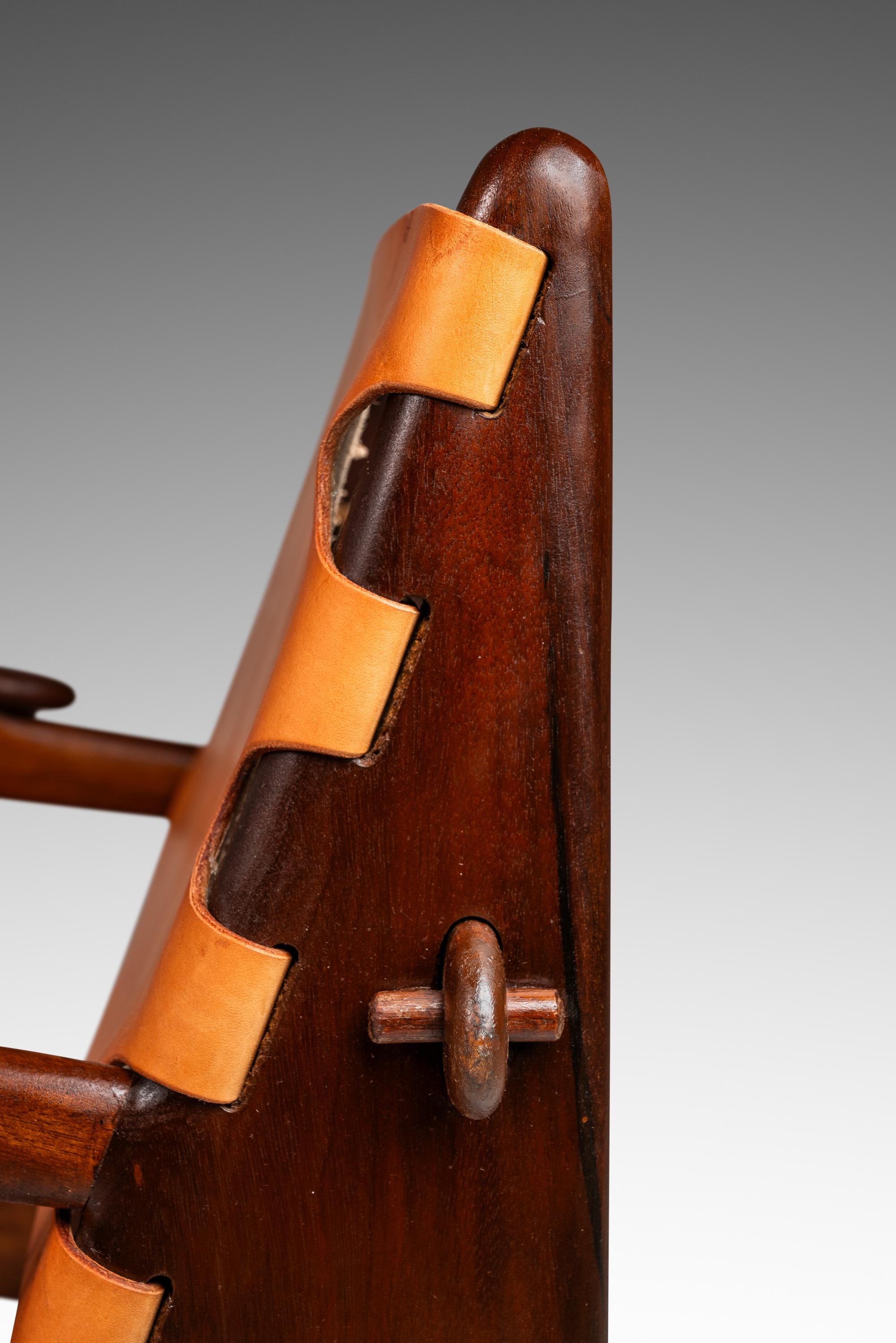 Mid-20th Century Tooled Leather Sling Safari / Lounge Chair by Angel Pazmino, Ecuador, c. 1960s For Sale