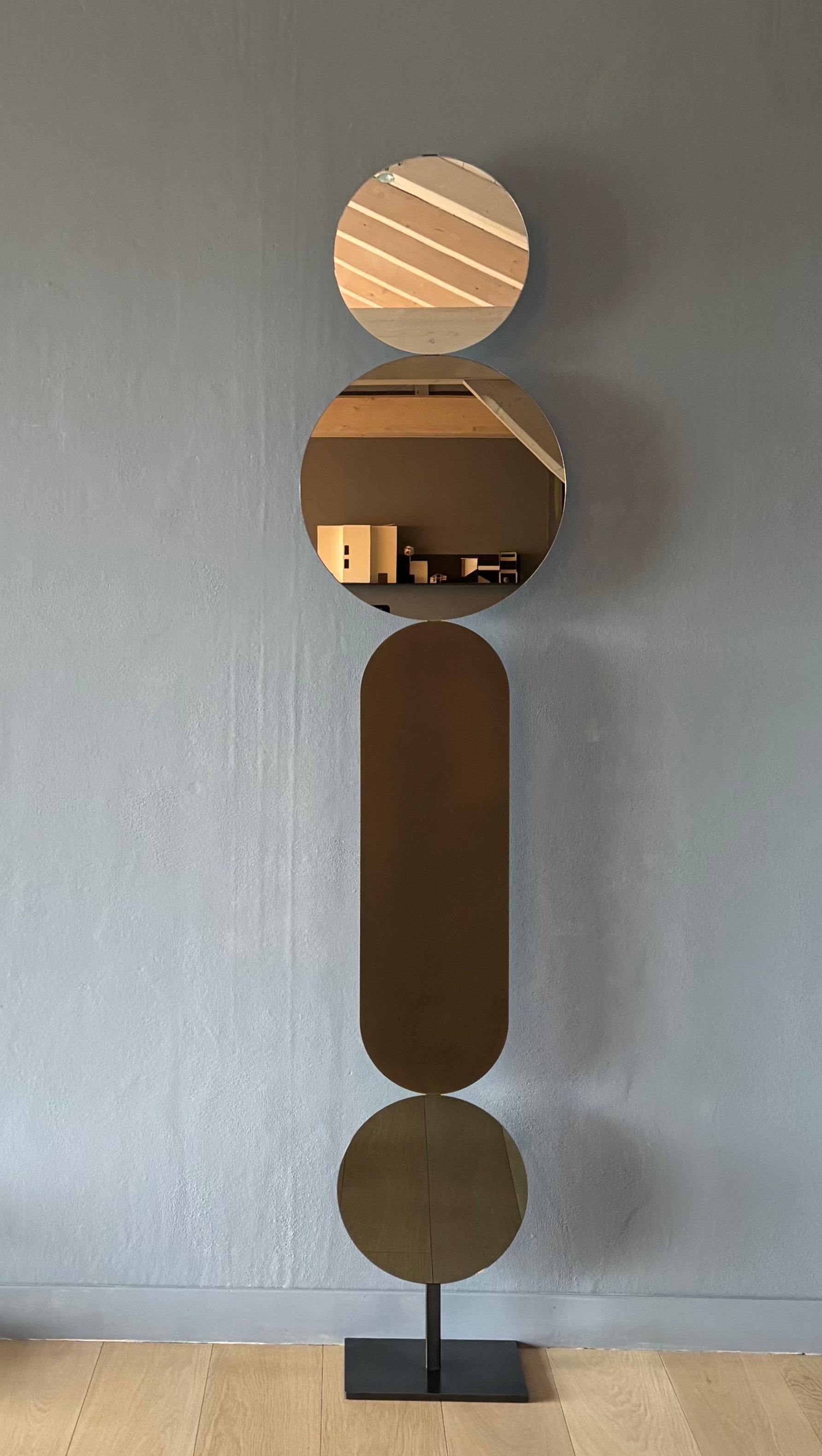 TOOOTEM Miroir Totem de STUDIO SOL LECCIA en Nuevo estado para la venta en Geneve, CH