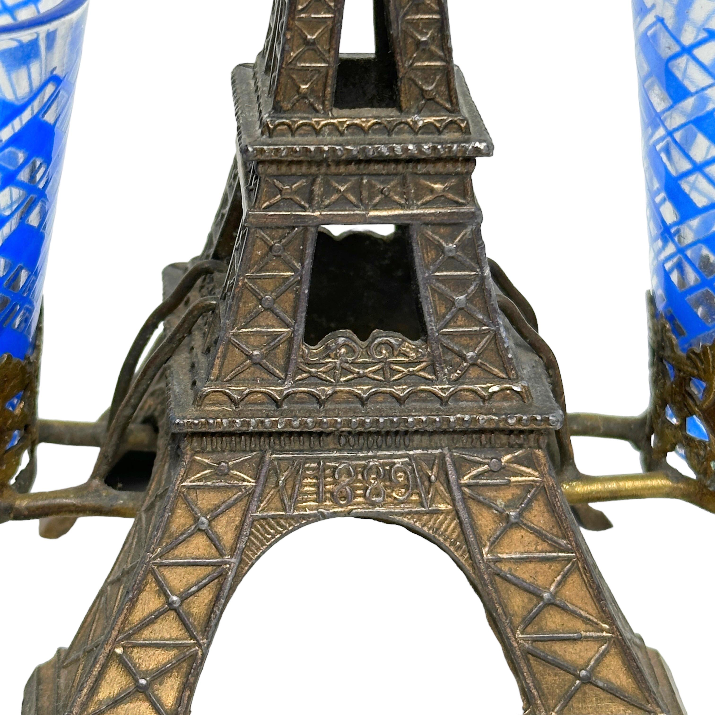 Stand cure-dents Paris Tour Eiffel Bâtiment Souvenir français, Vintage 1930s en vente 4
