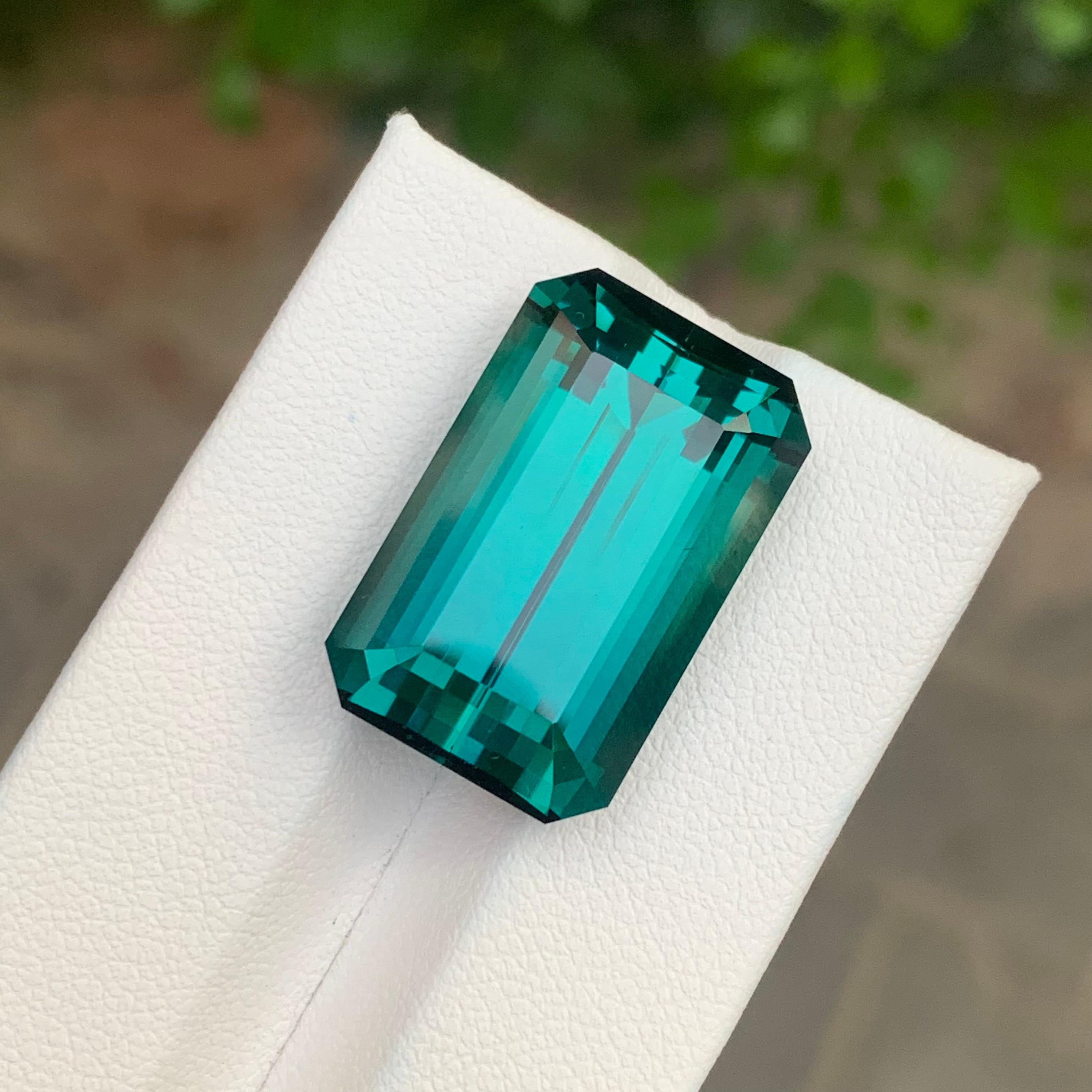 Tourmaline verte bleue facettée

Poids : 26,80 carats
Dimension : 22 x 14,4 x 9,9 mm
Couleur : bleu vert 
Origine : Afghanistan
Traitement : Non
Certificat : Sur demande du client


La tourmaline est une pierre précieuse captivante connue pour sa