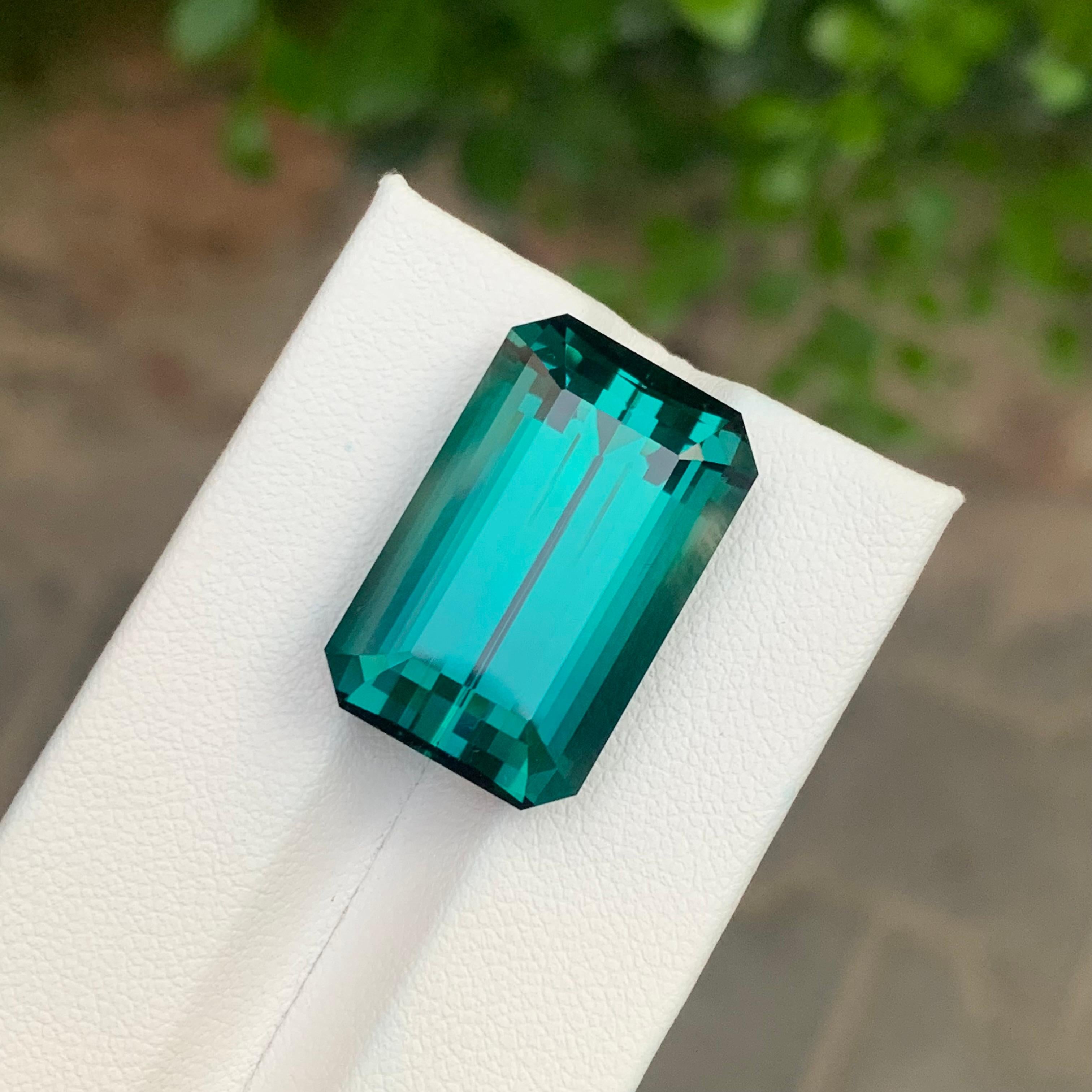 Arts and Crafts Top AAA Quality 26.80 Carat Natural Loose Blue Green Tourmaline Gemstone en vente