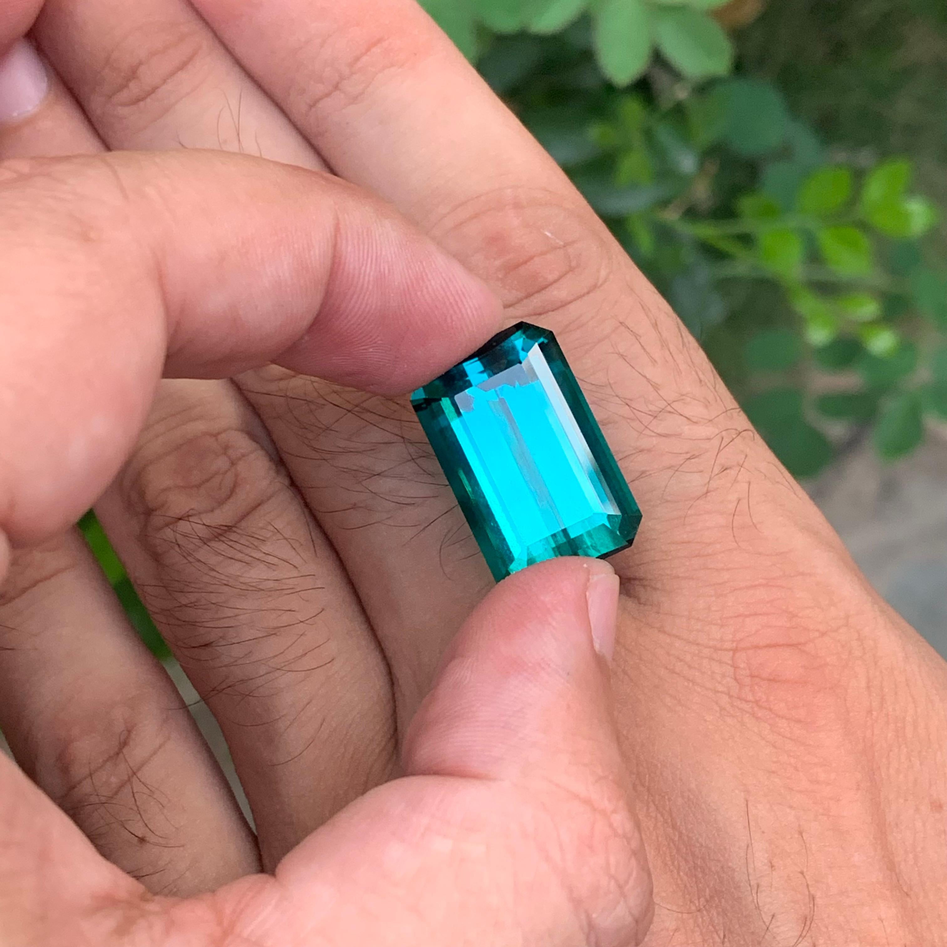 Top AAA Quality 26.80 Carat Natural Loose Blue Green Tourmaline Gemstone en vente 2