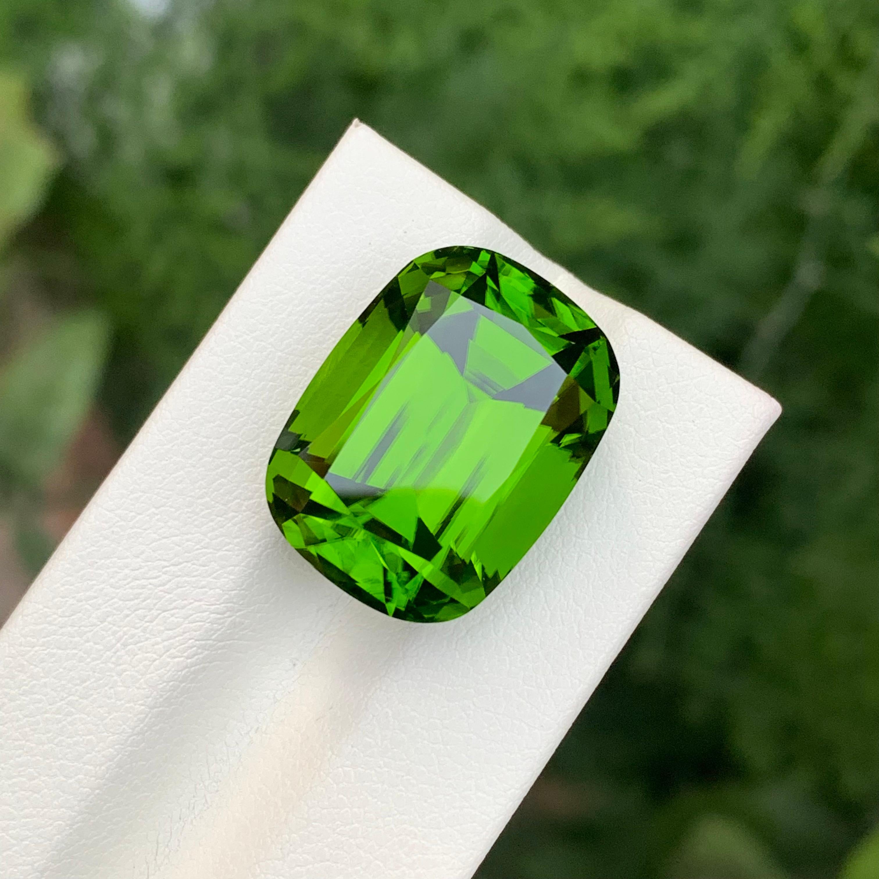 Gema suelta de peridoto natural de calidad AAA de 29,90 quilates en venta 5