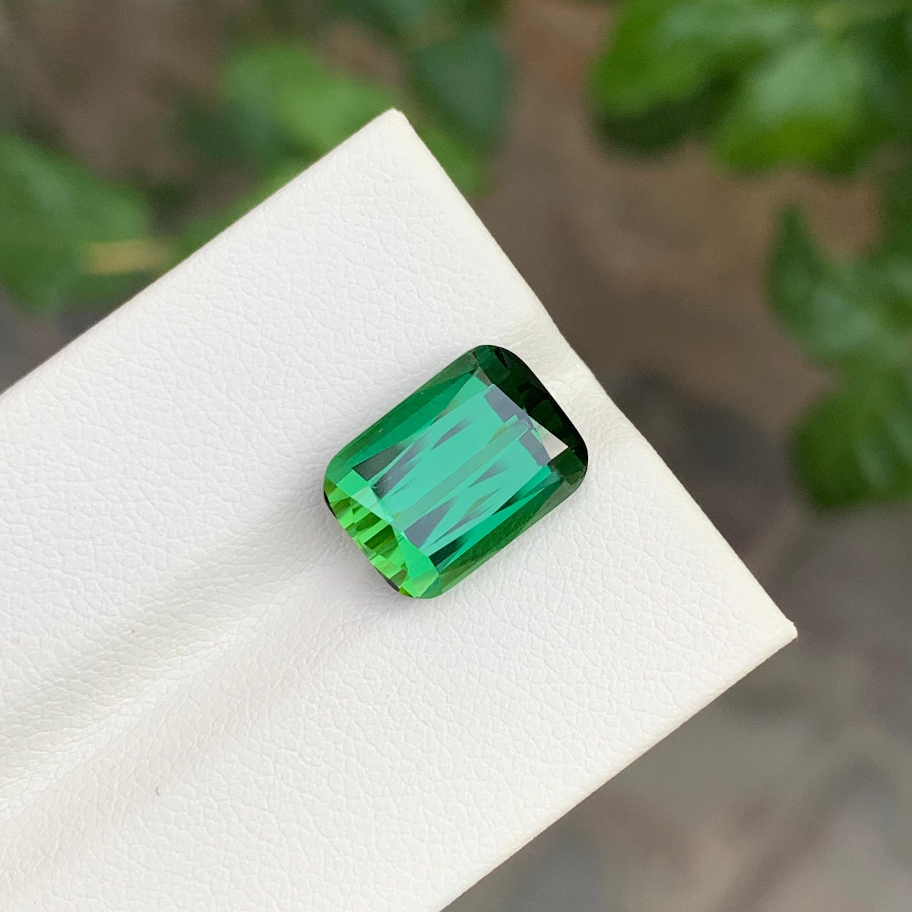 Qualità top AAA Gemma sfaccettata di tormalina verde a forma di cuscino da 6,70 carati naturali in vendita 1