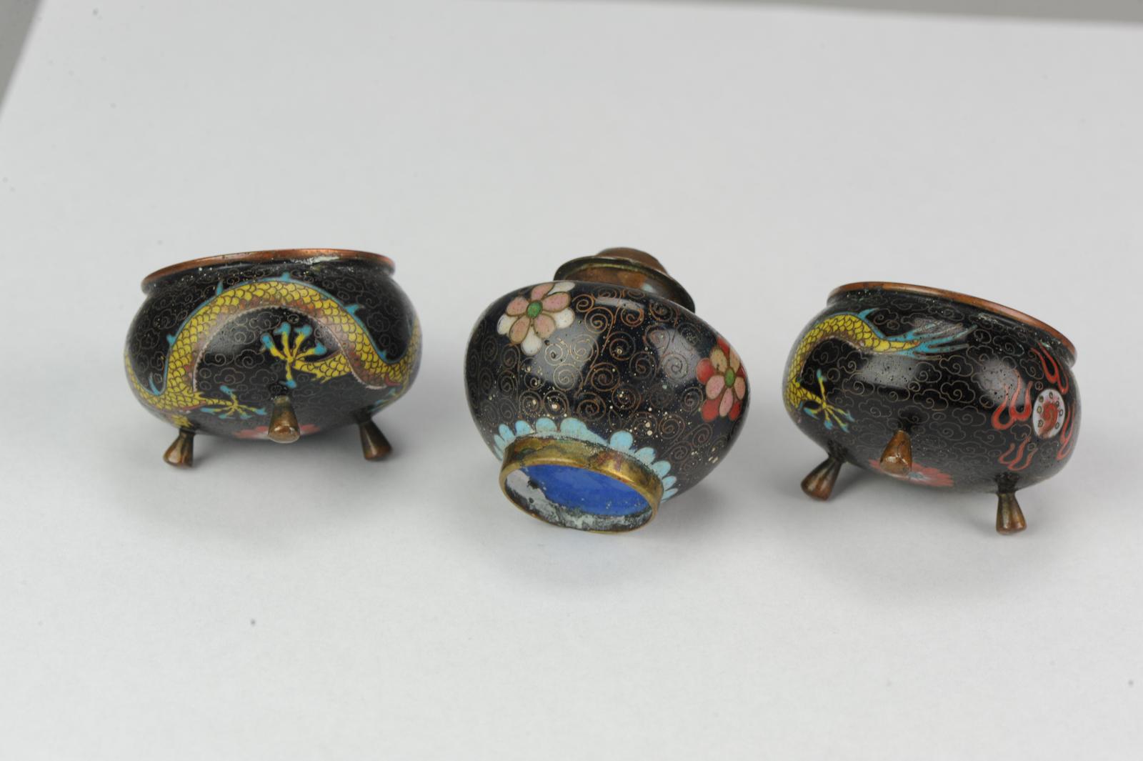 Chinese Top Antique Bronze Cloisonné Salt Cellar Tripods China, 19th or Early 20th Cen For Sale