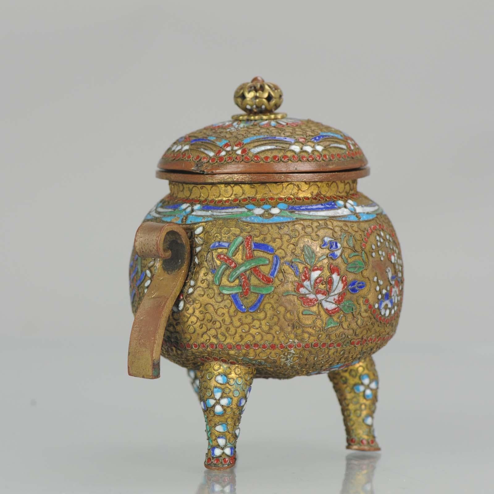 Top Antique Bronze / Copper Cloisonné Burner Inscense Koro China, 19th Century

Nice Quality with superb decoration.

Additional information:
Material: Bronze / Copper 
Type: Vase
Region of Origin: China
Period: 19th century, 20th century
Condition: