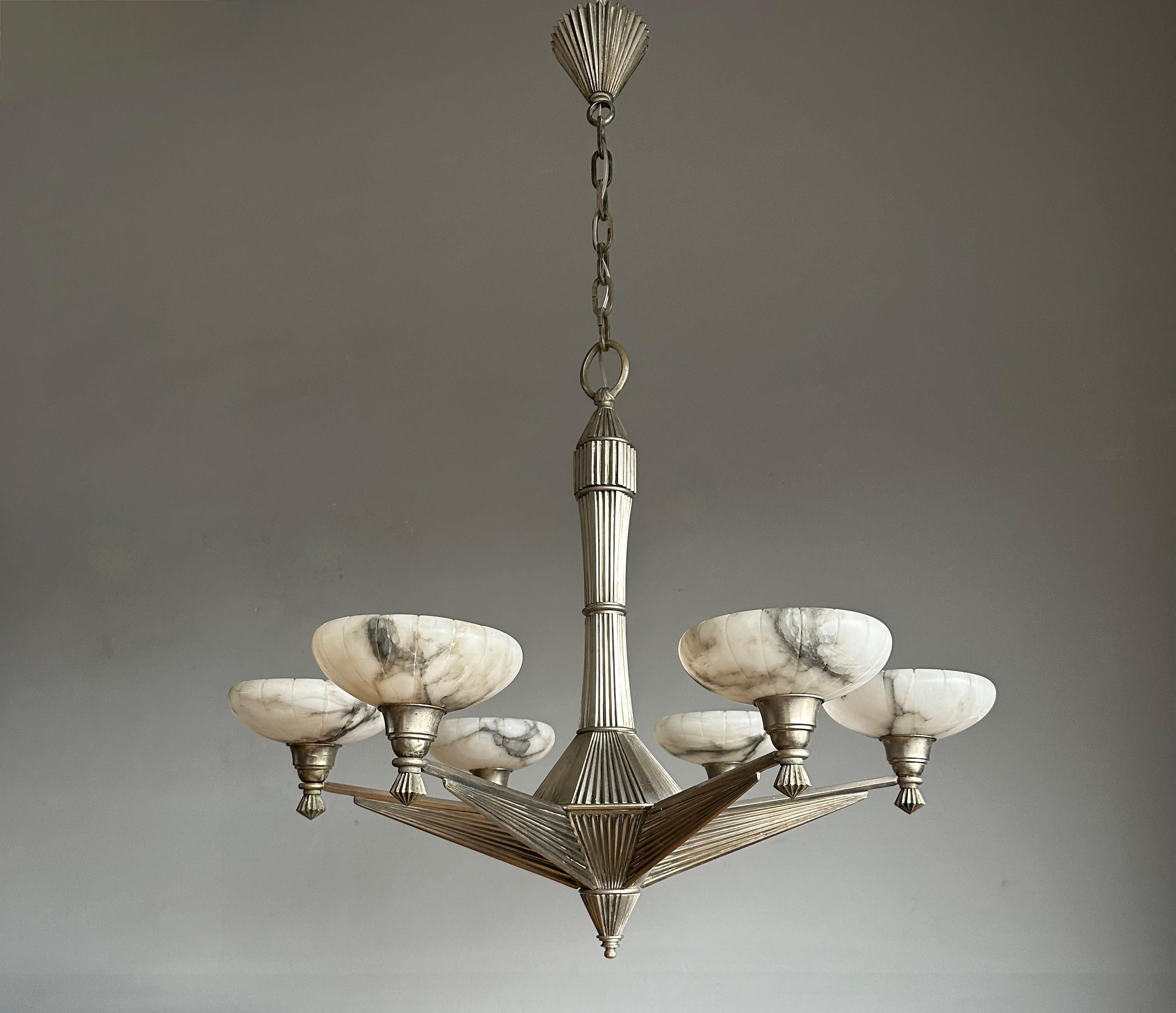 European Top Art Deco Design Silvered Bronze and Six Alabaster Shades Chandelier, 1920 For Sale