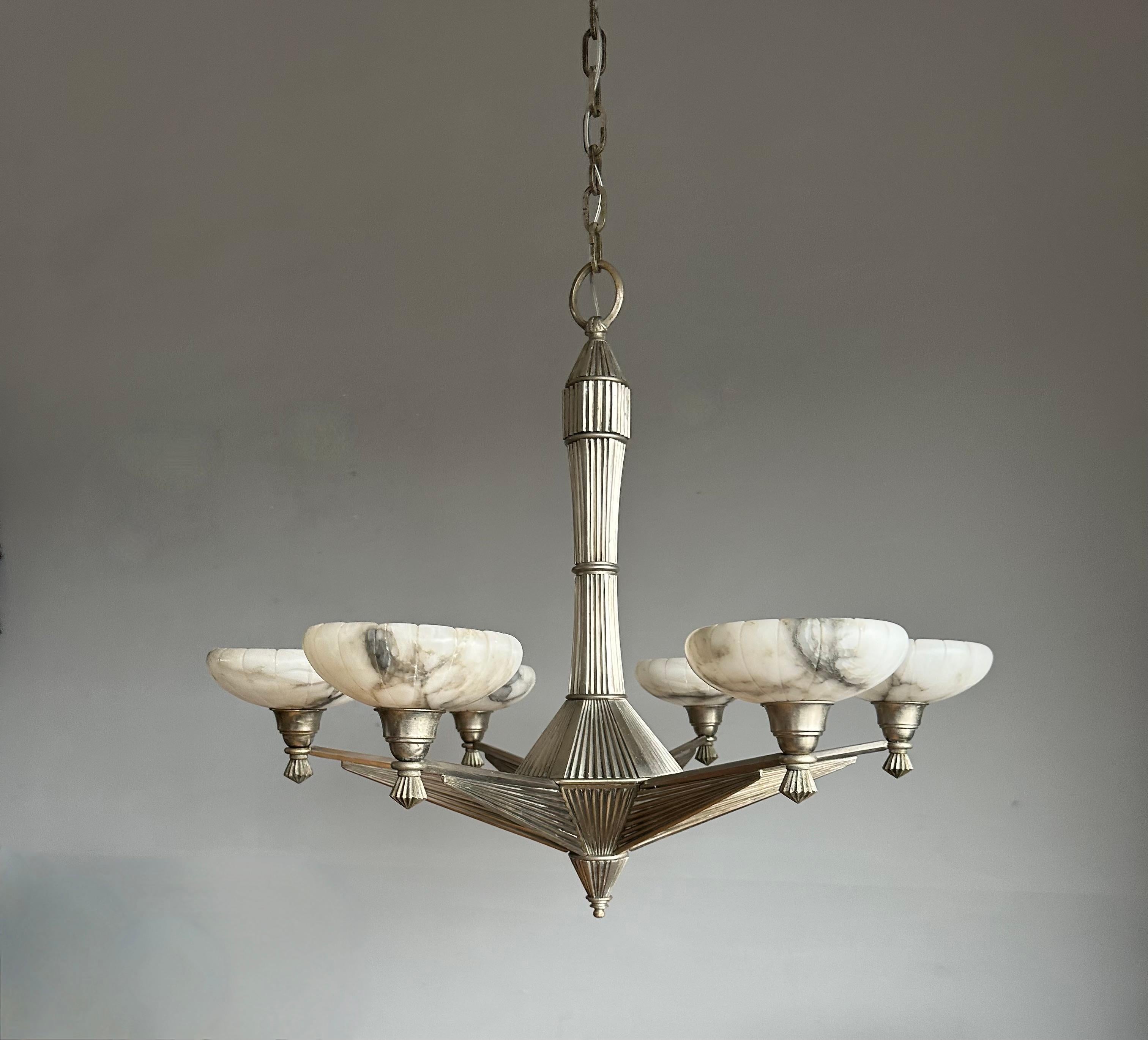 Cast Top Art Deco Design Silvered Bronze and Six Alabaster Shades Chandelier, 1920 For Sale