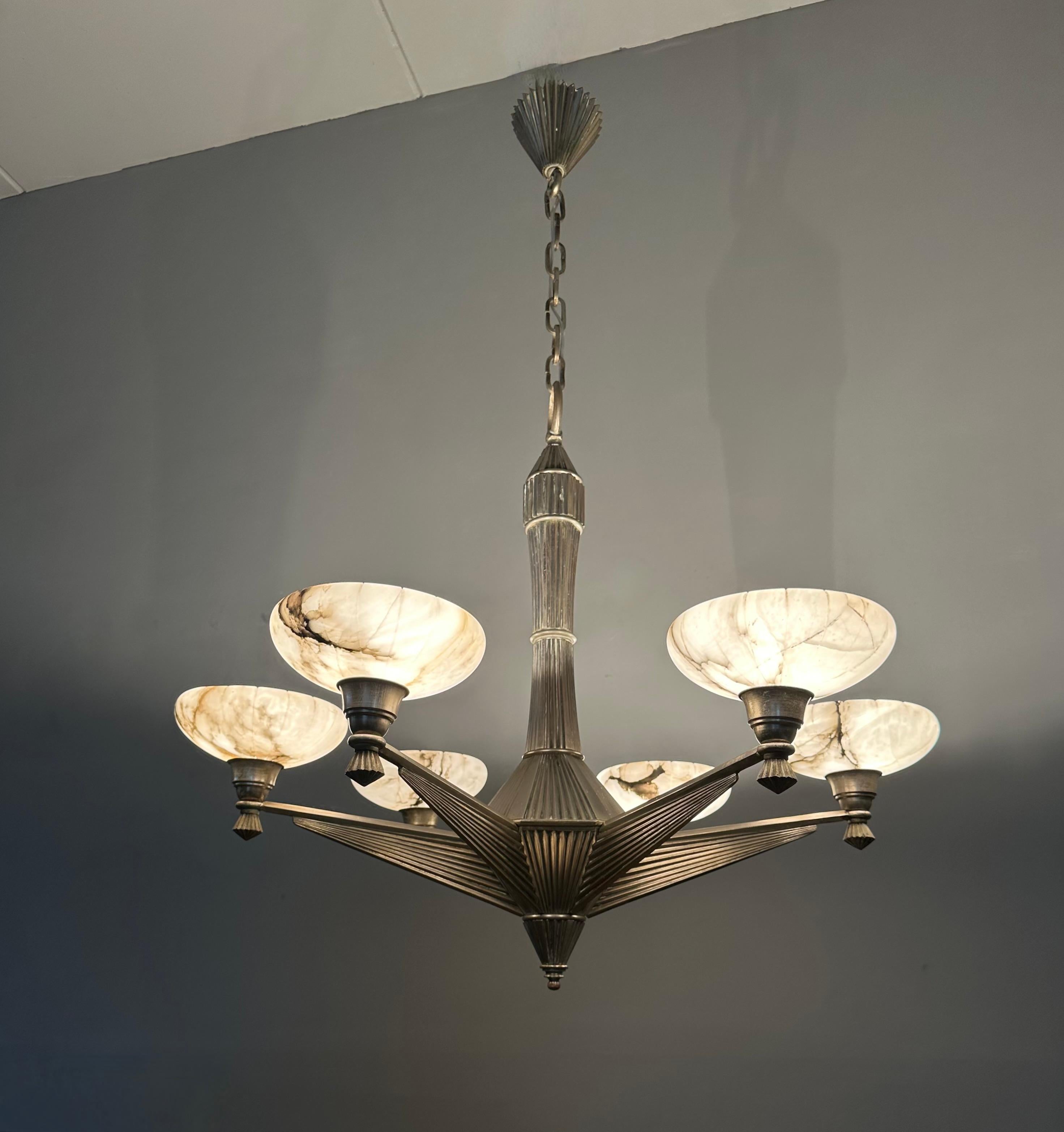 Top Art Deco Design Silvered Bronze and Six Alabaster Shades Chandelier, 1920 In Good Condition For Sale In Lisse, NL