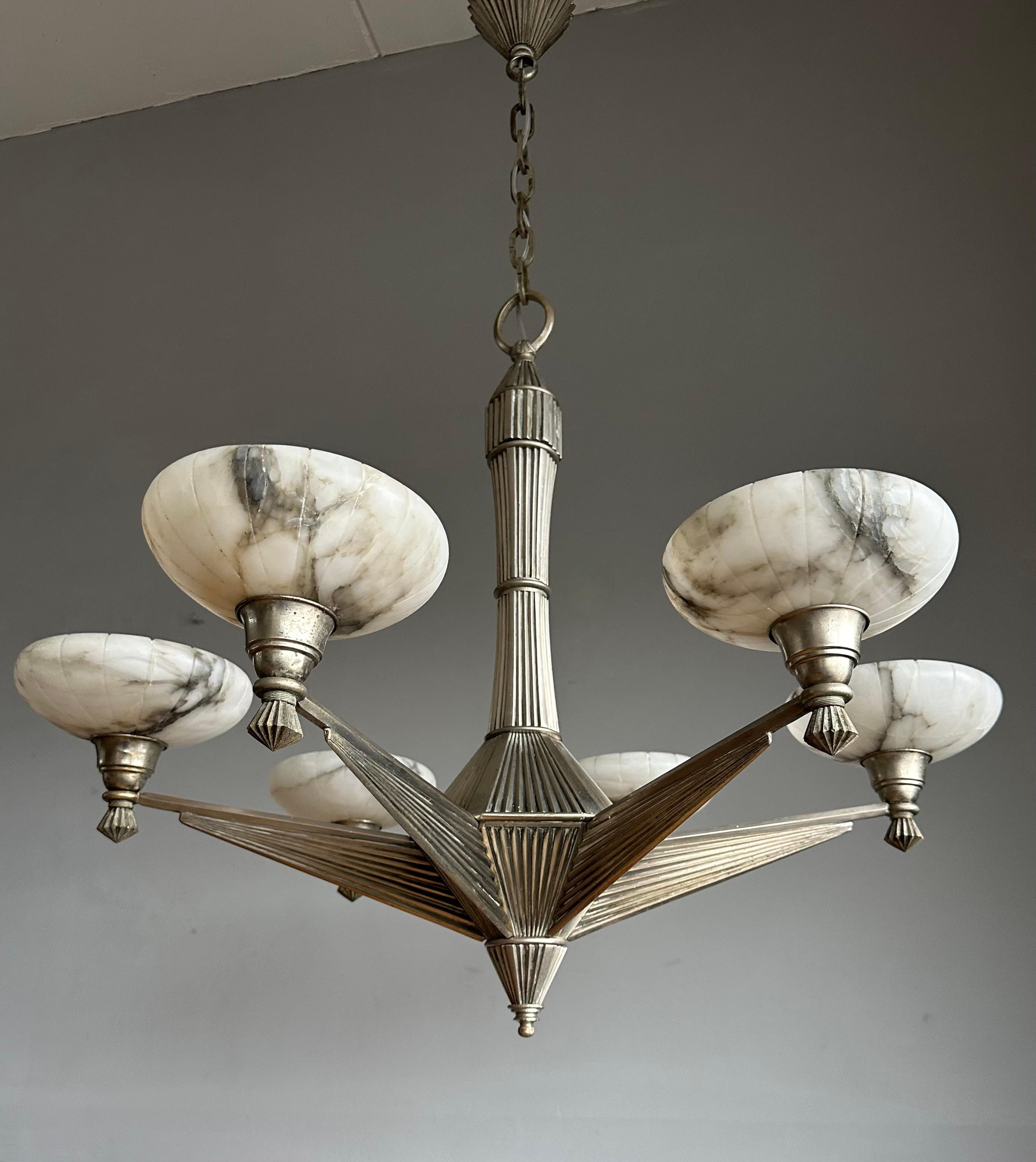 Top Art Deco Design Silvered Bronze and Six Alabaster Shades Chandelier, 1920 For Sale 3