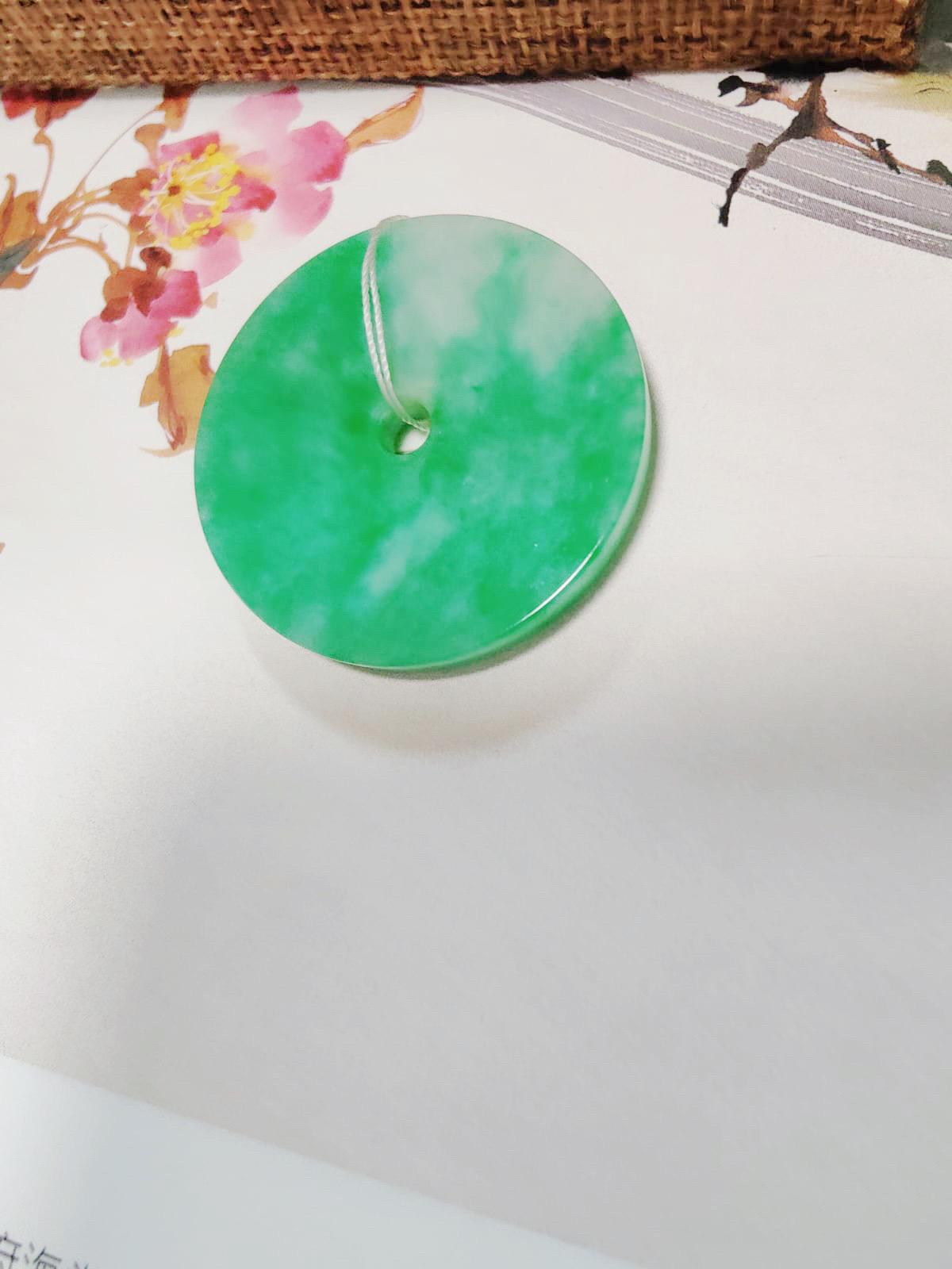 Top Grade Natural Icy Type Imperial Green Halo Donut Jadeite Jade Loose Stone For Sale 4