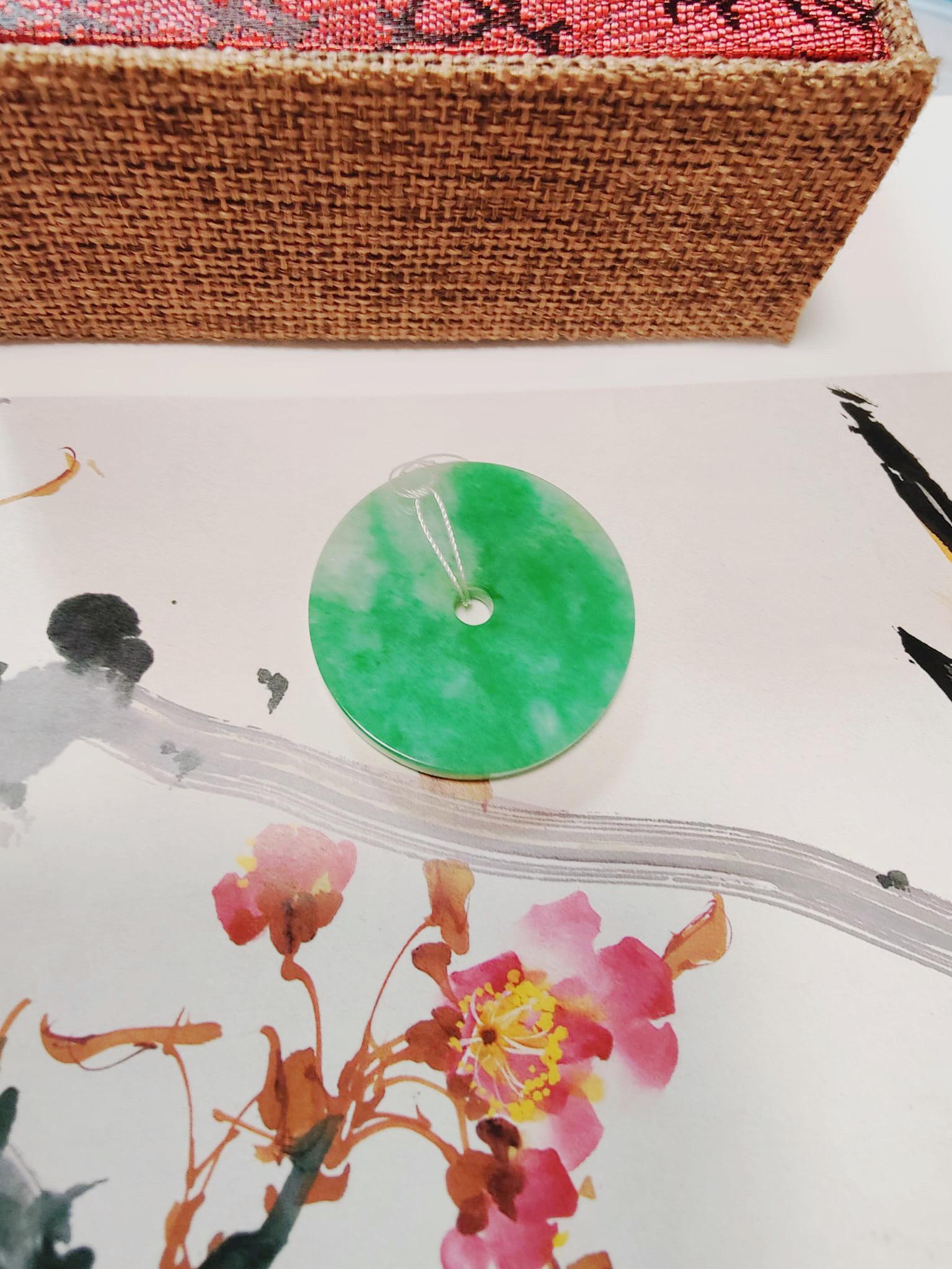 Top Grade Natural Icy Type Imperial Green Halo Donut Jadeite Jade Loose Stone For Sale 6
