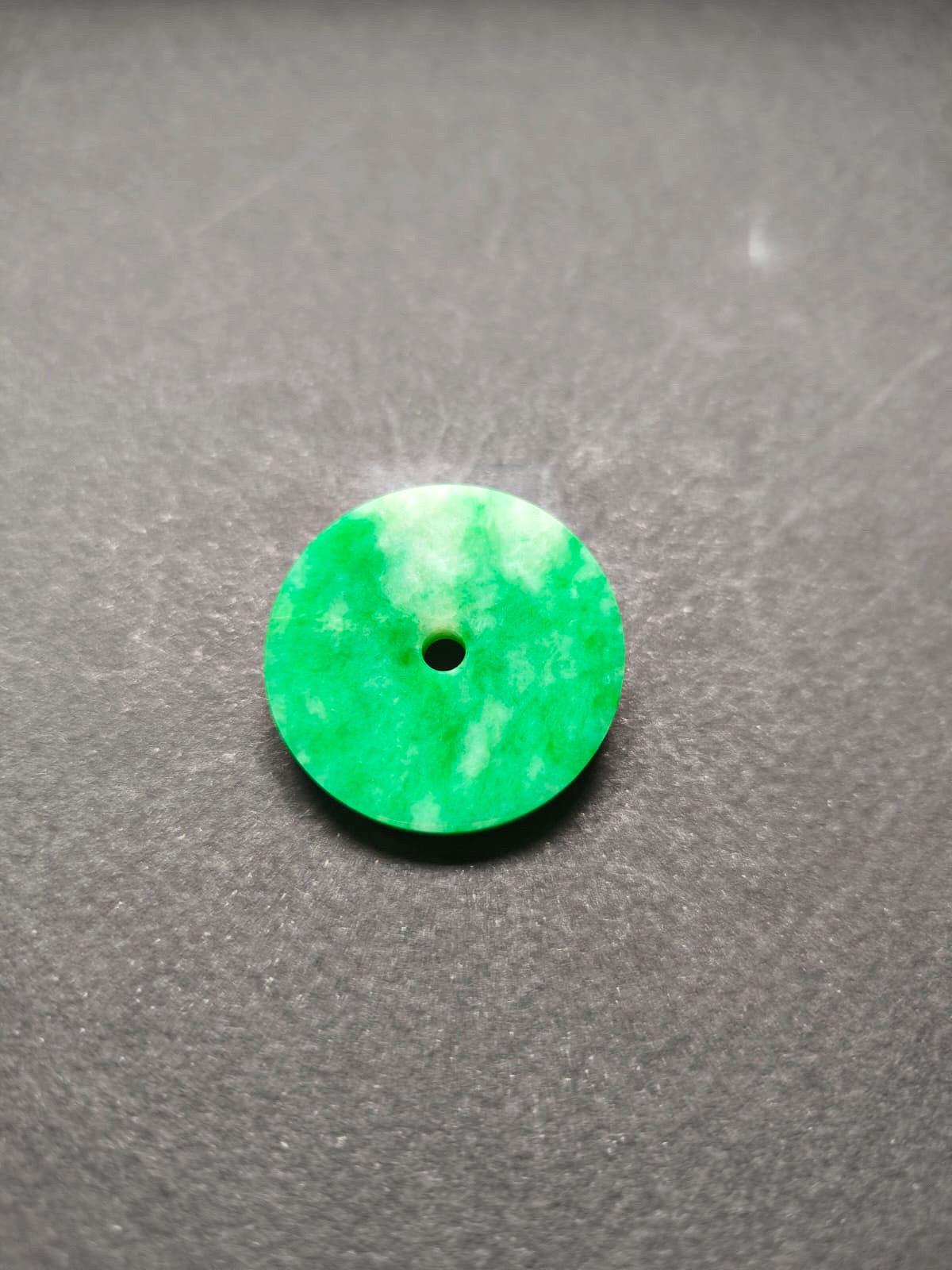 Top Grade Natural Icy Type Imperial Green Halo Donut Jadeite Jade Loose Stone For Sale 2