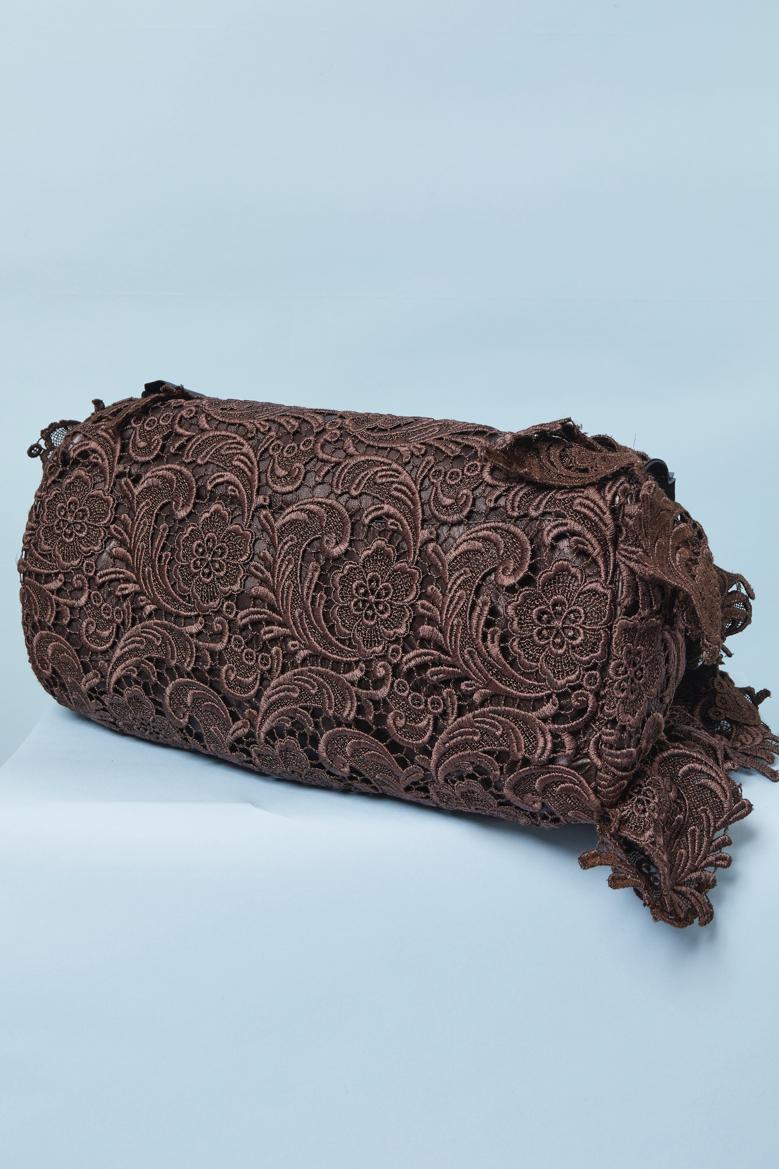 Borsa con manico superiore in guipure marrone su base in pelle Prada in vendita 2