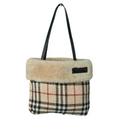 Top-Handtasche mit Henkel aus Woll tartan und Shearling Burberry London