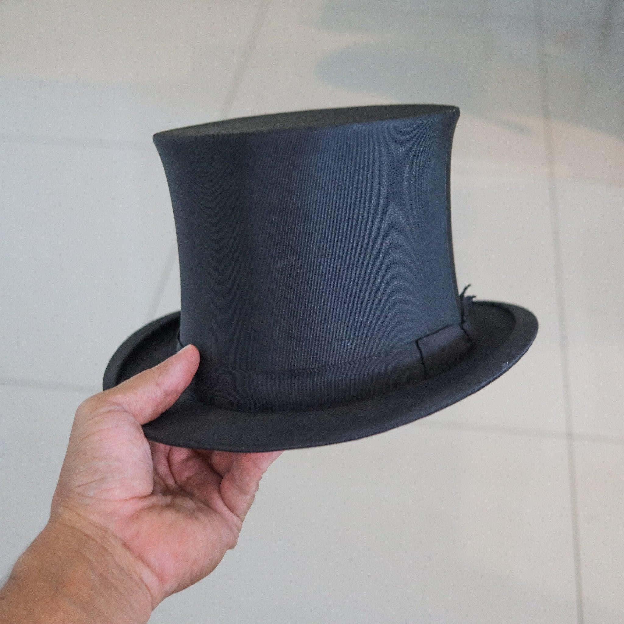 TOP-HAT 1920 Antiguo Sombrero Deco En Seda Con Por Los Hermanos Brooks En Caja Redonda principios del siglo XX en venta