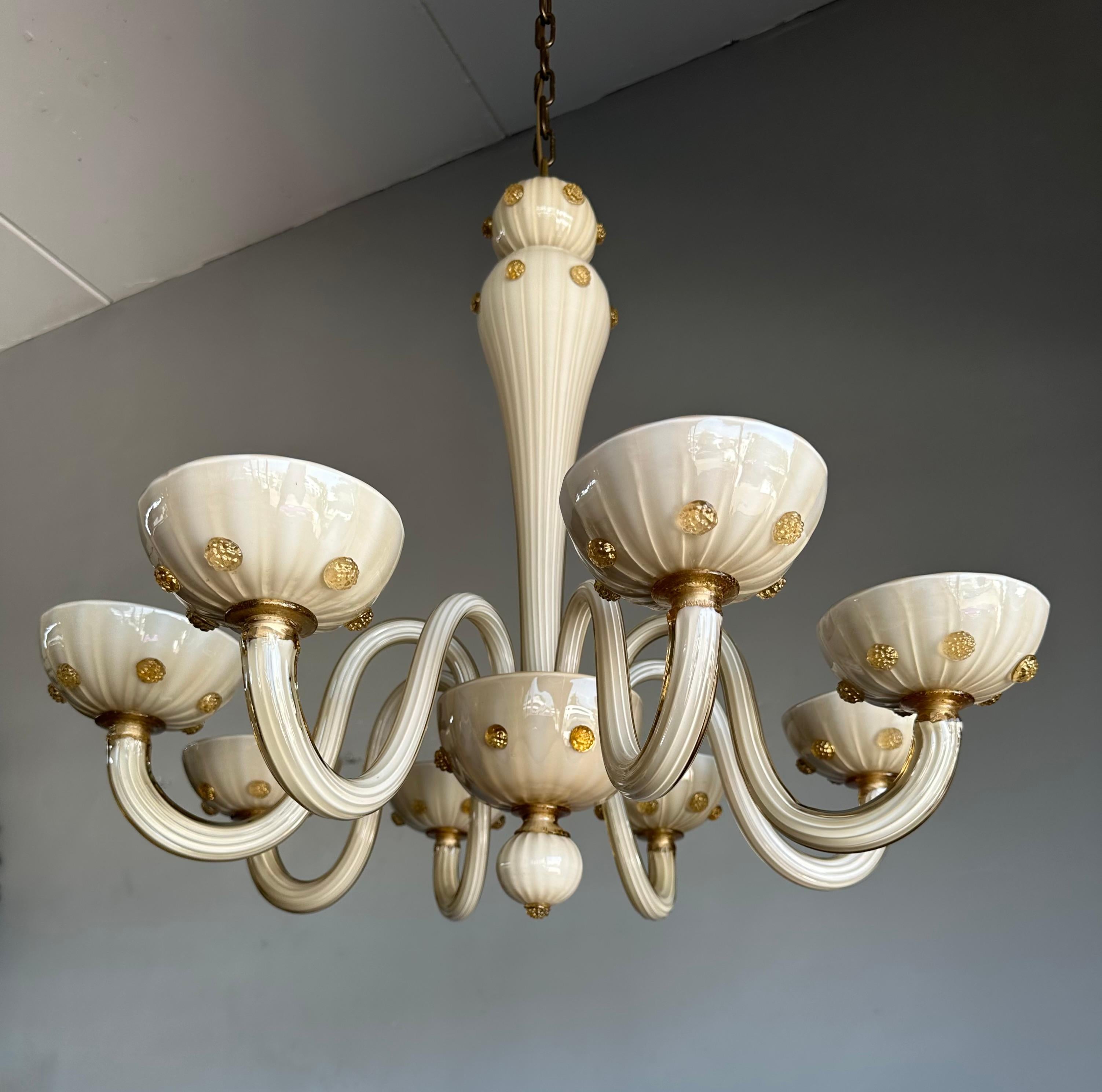 Lustre à 8 lumières en verre d'art de Murano du milieu du siècle dernier, blanc crème et ambre en vente 5