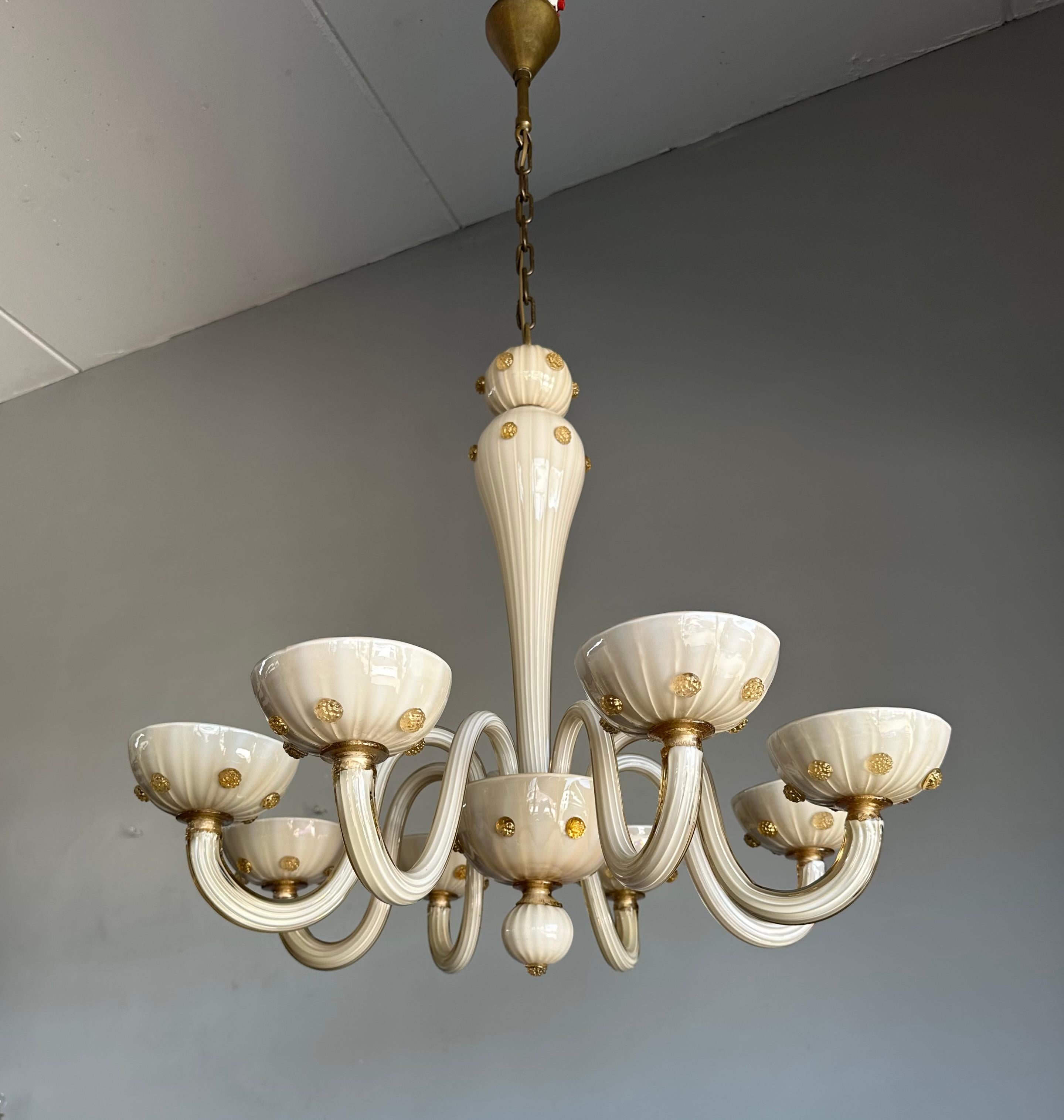 Lustre à 8 lumières en verre d'art de Murano du milieu du siècle dernier, blanc crème et ambre en vente 9
