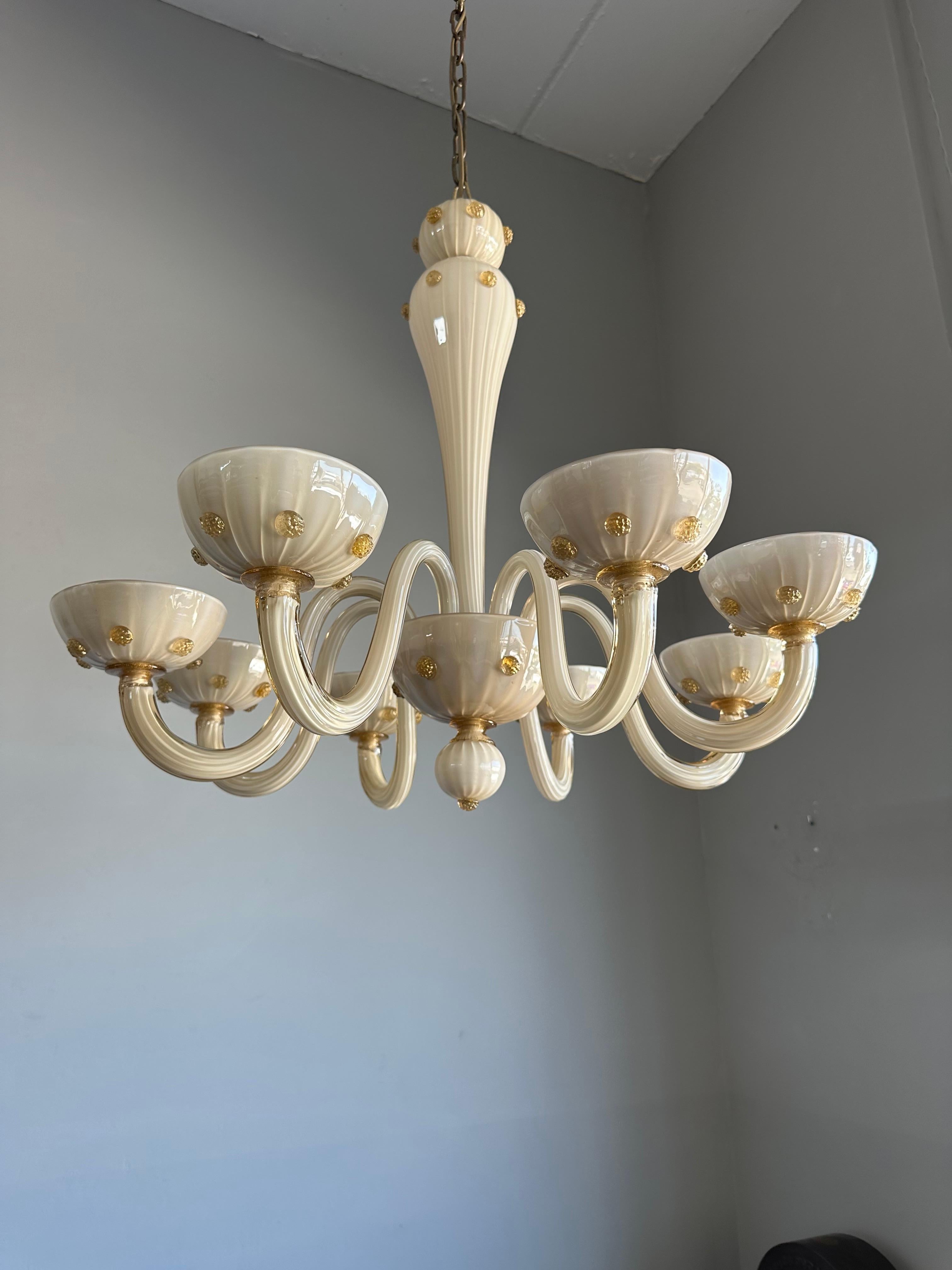 Lustre à 8 lumières en verre d'art de Murano du milieu du siècle dernier, blanc crème et ambre en vente 10