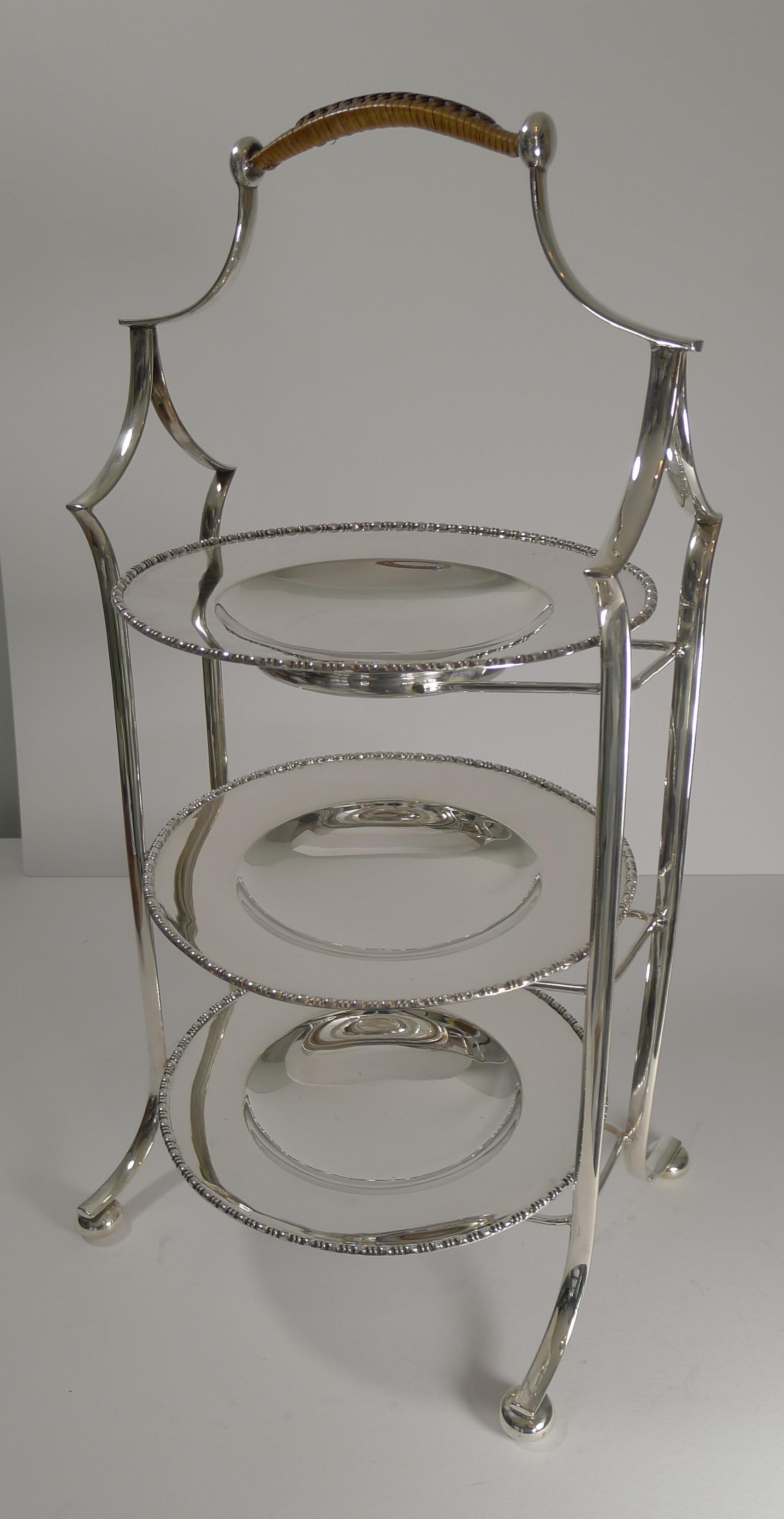 Top-Notch Large Antique Cake Stand by Mappin and Webb, circa 1910 5