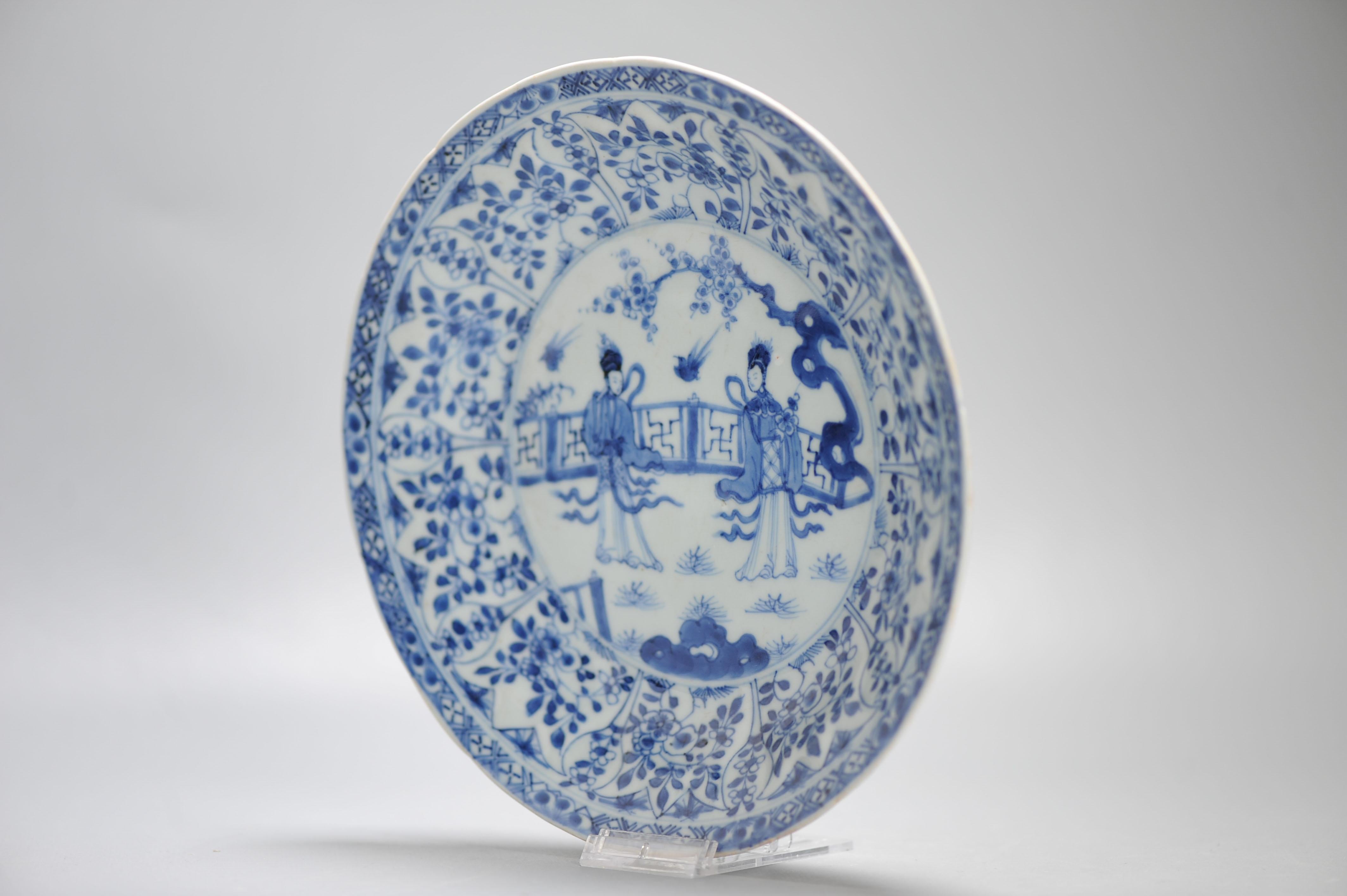 Qing Top Quality 1720 Antique Chinese Porcelain Dish Kangxi Period with Ladies For Sale