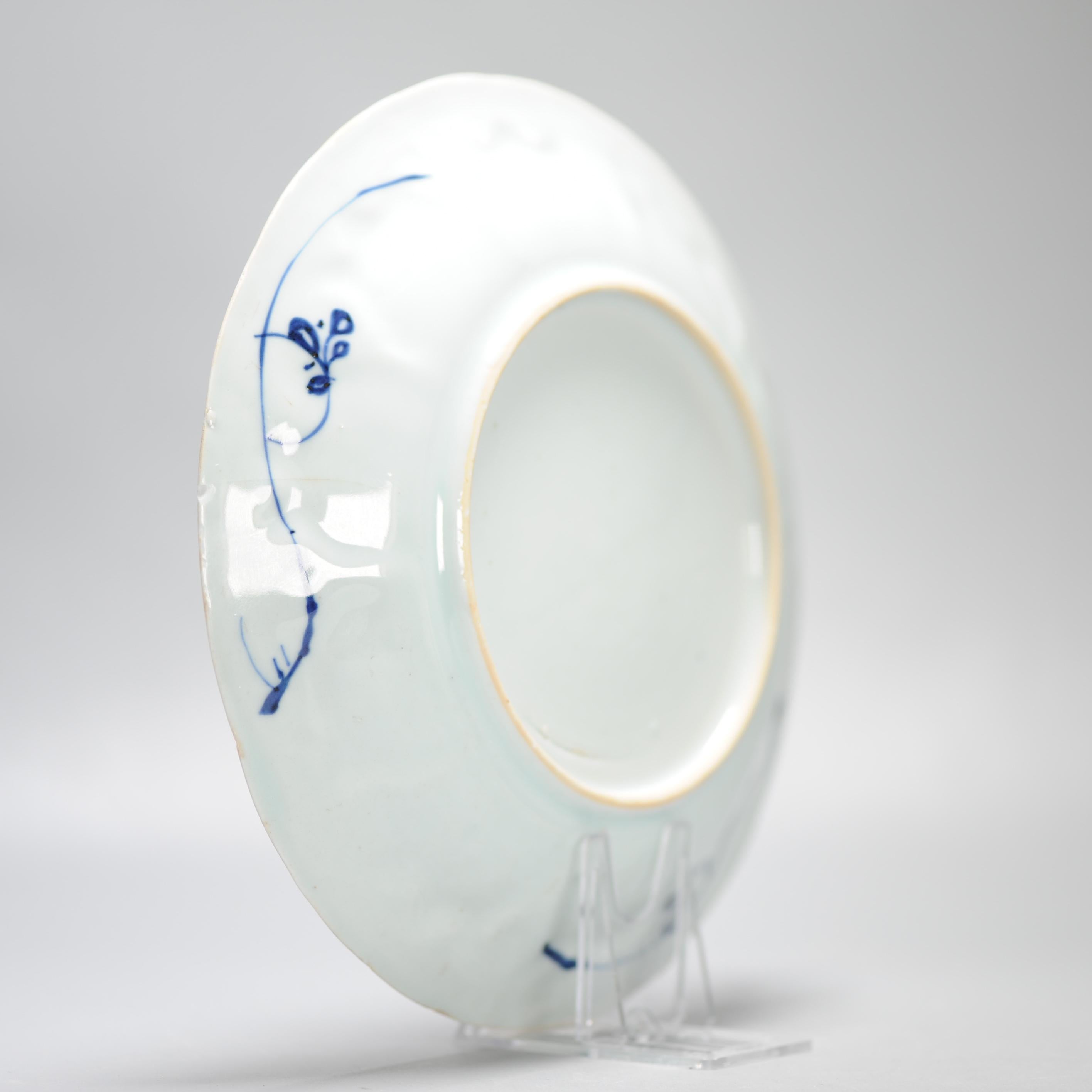 Top Quality 1720 Antique Chinese Porcelain Dish Kangxi Period with Ladies For Sale 1