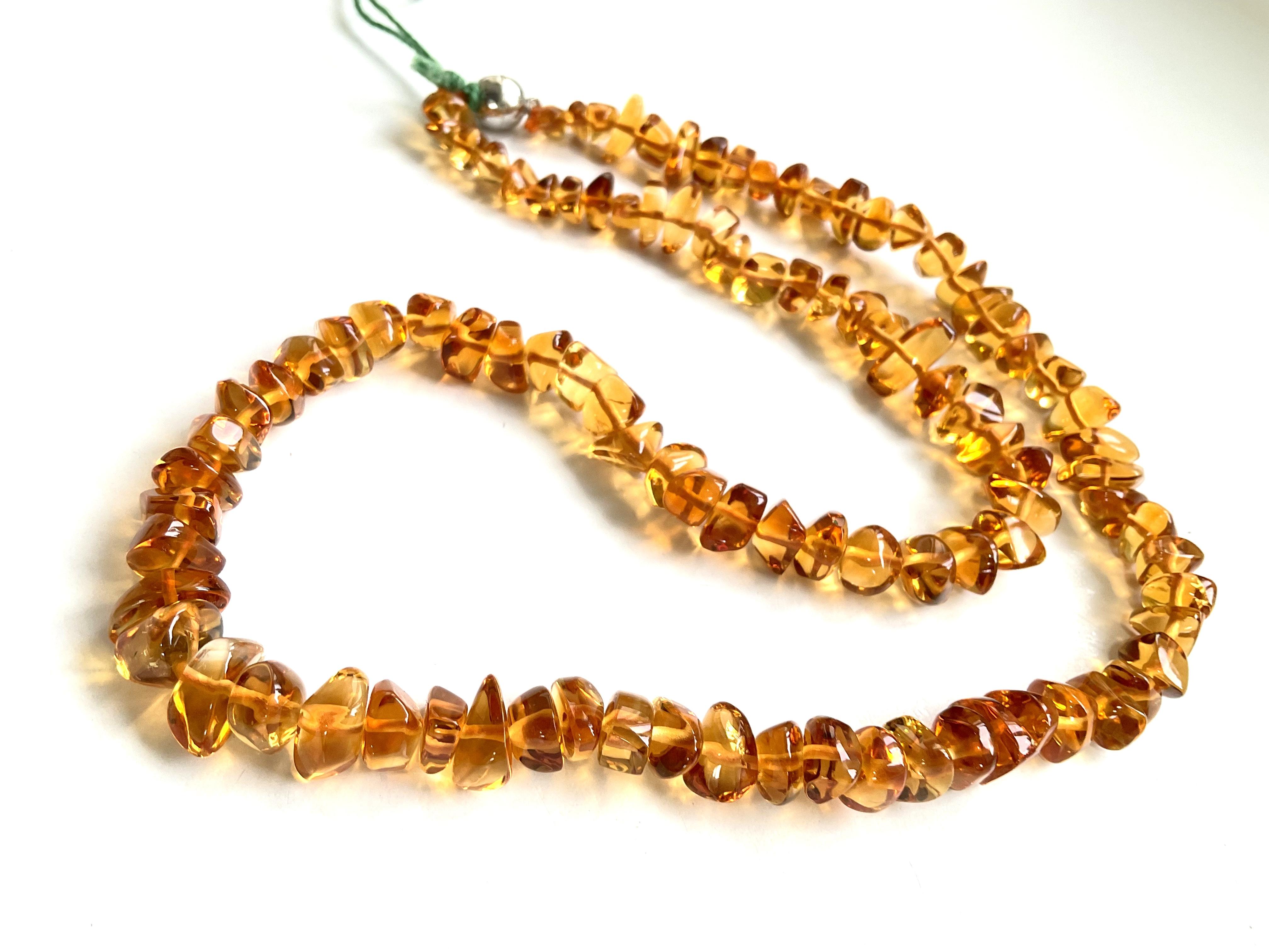 Des éclats de perles de citrine 242,15 carats, de qualité supérieure pour la bijouterie d'art fantaisie en vente 1