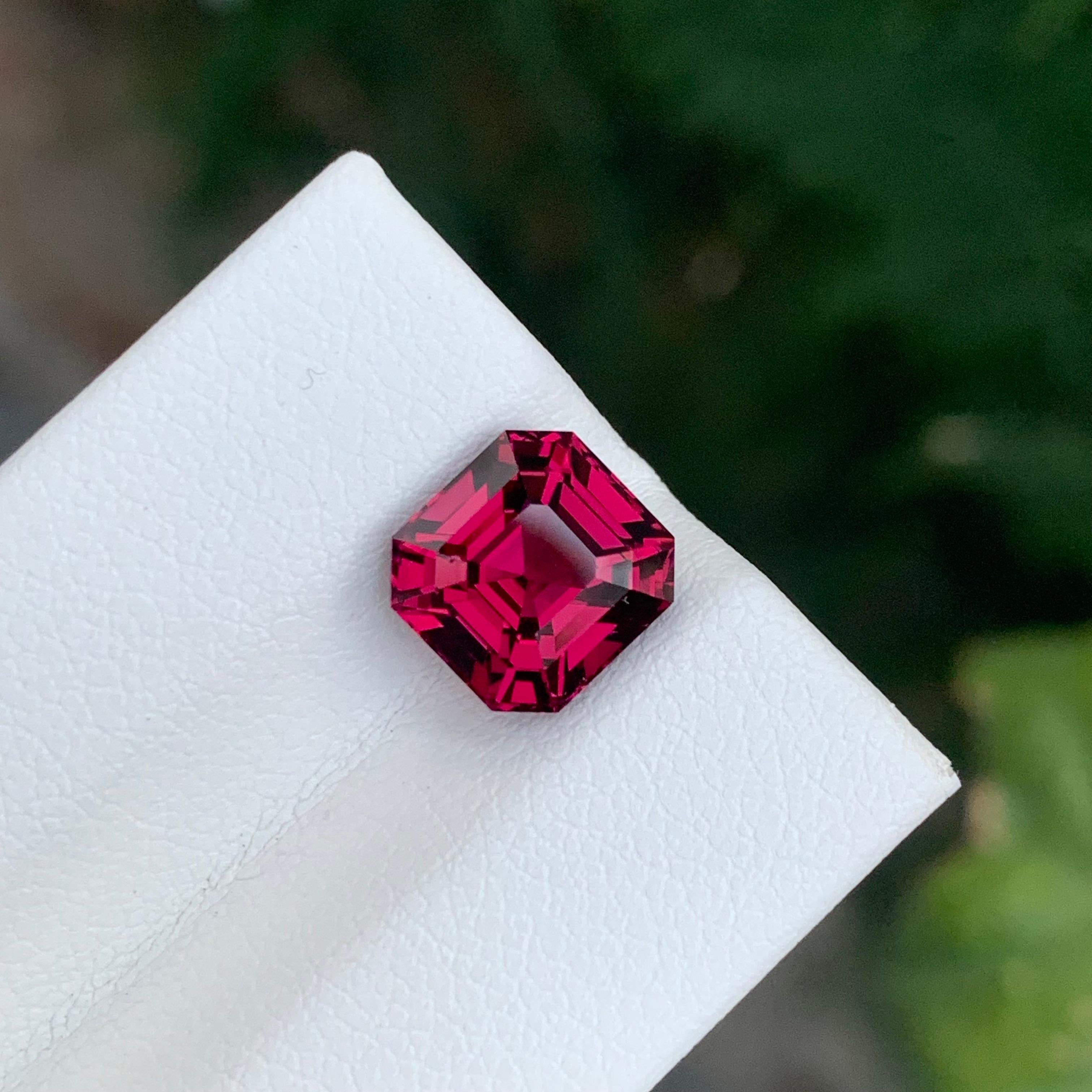 Top Qualität 3,70 Karat Natürliche Lose Rhodolith Granat Asscher Form Edelstein (Arts and Crafts) im Angebot