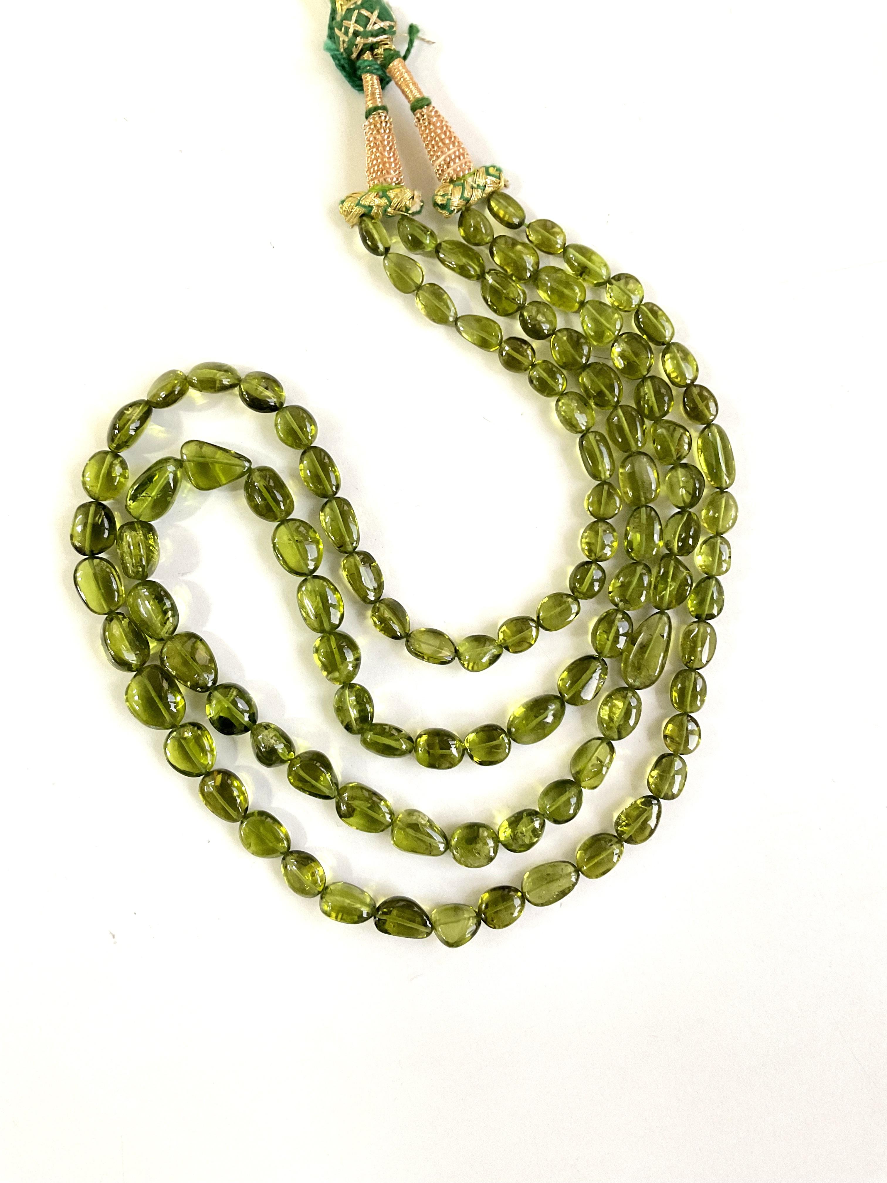 Top Quality 387.70 Carats Peridot Plain Tumbled Natural Gemstone Necklace For Sale 2