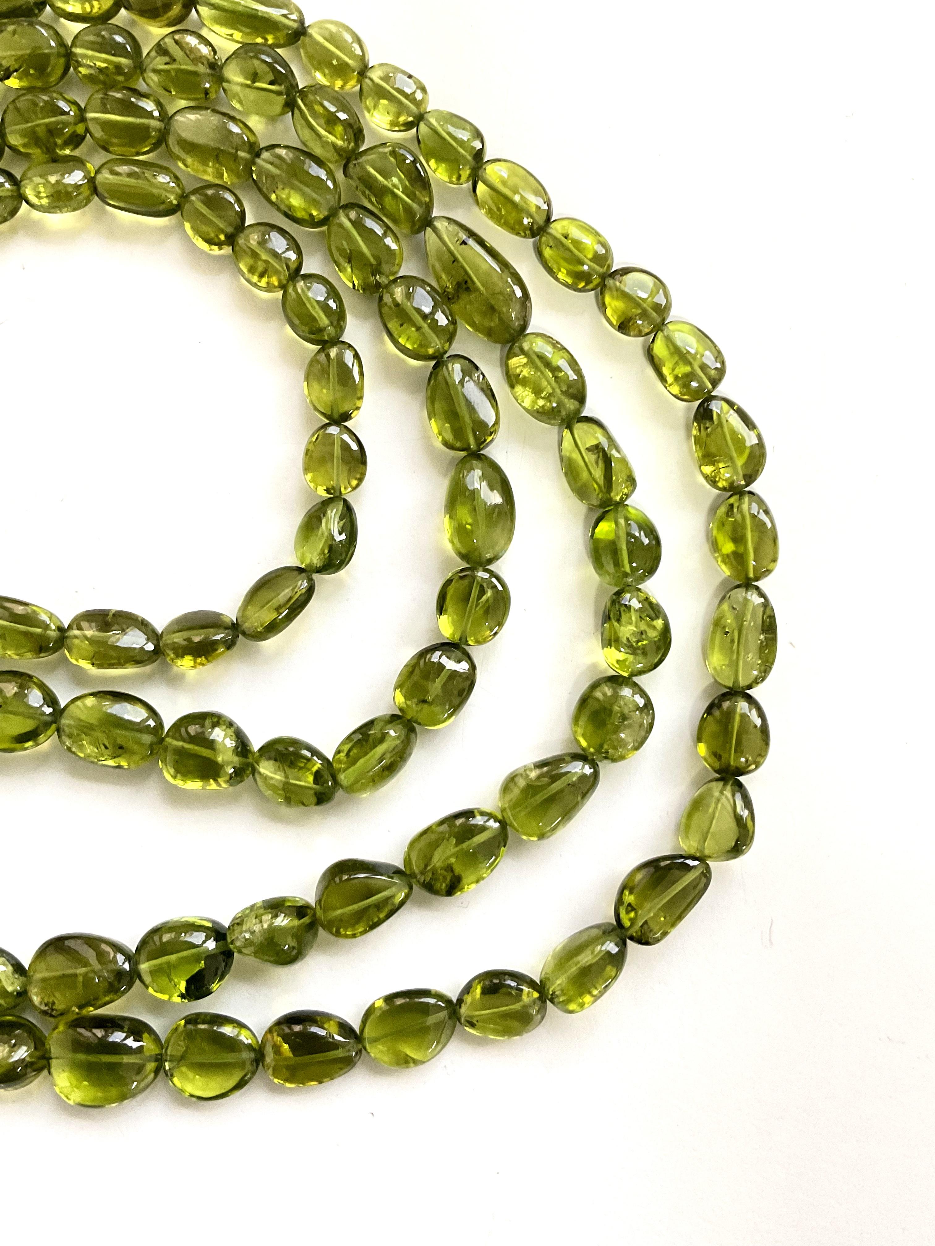 Top Quality 387.70 Carats Peridot Plain Tumbled Natural Gemstone Necklace For Sale 4