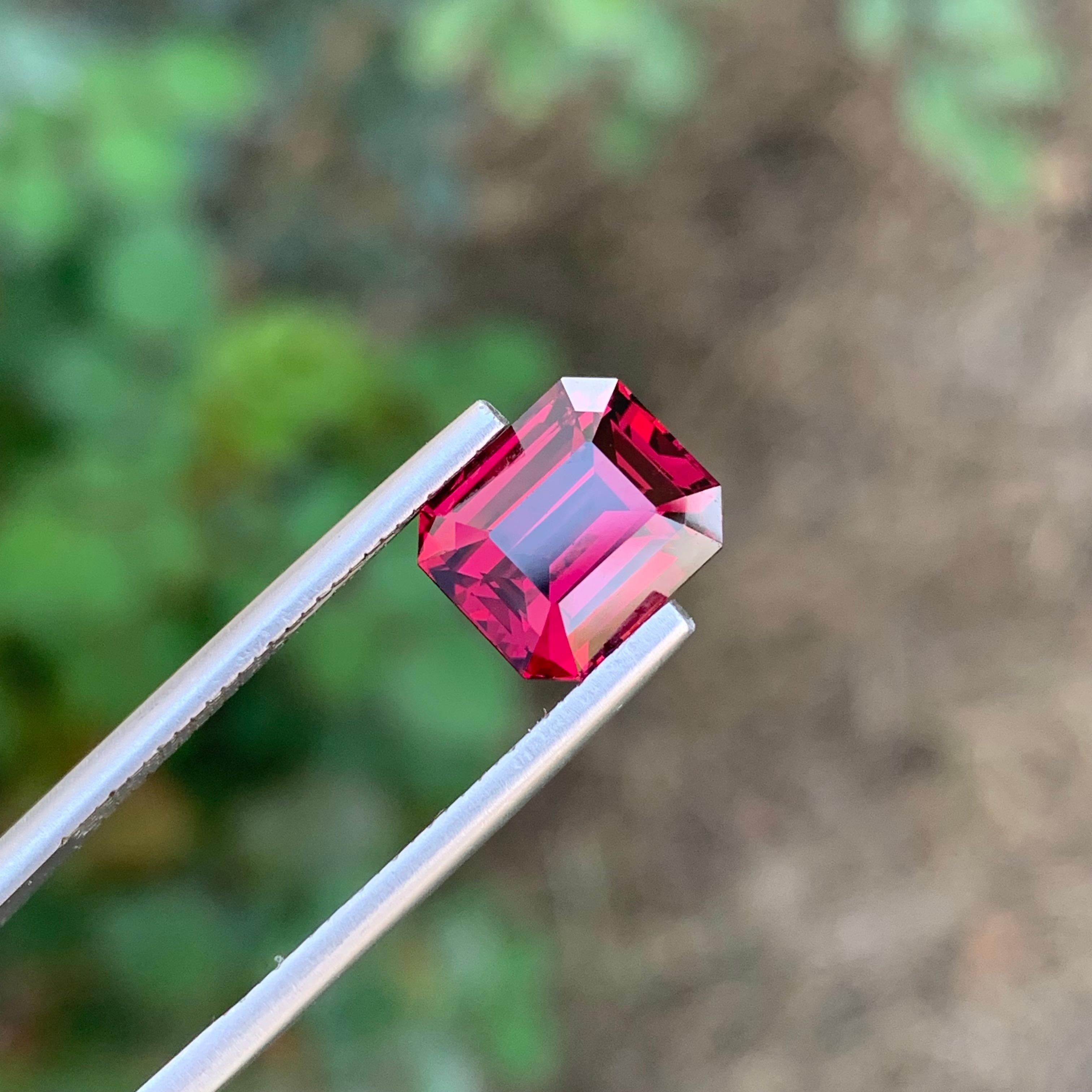 Top Quality 4.20 Carat Natural Loose Rhodolite Garnet Emerald Shape Gemstone For Sale 1