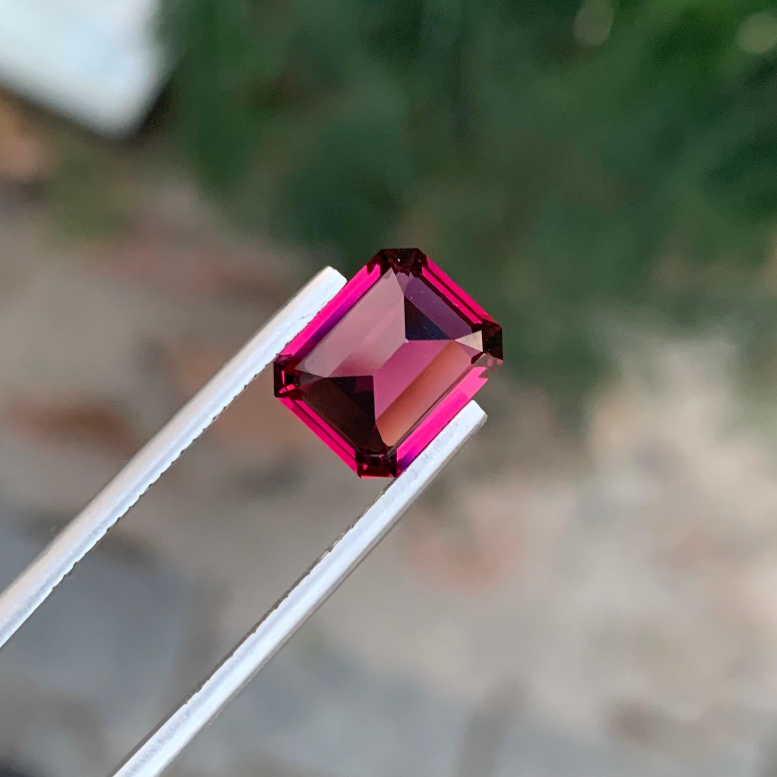 Top Qualität 4,40 Karat Natürliche Lose Rhodolith Granat Smaragd Form Edelstein im Angebot 6