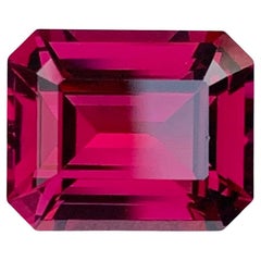 Top Quality 4.40 Carat Natural Loose Rhodolite Garnet Emerald Shape Gemstone