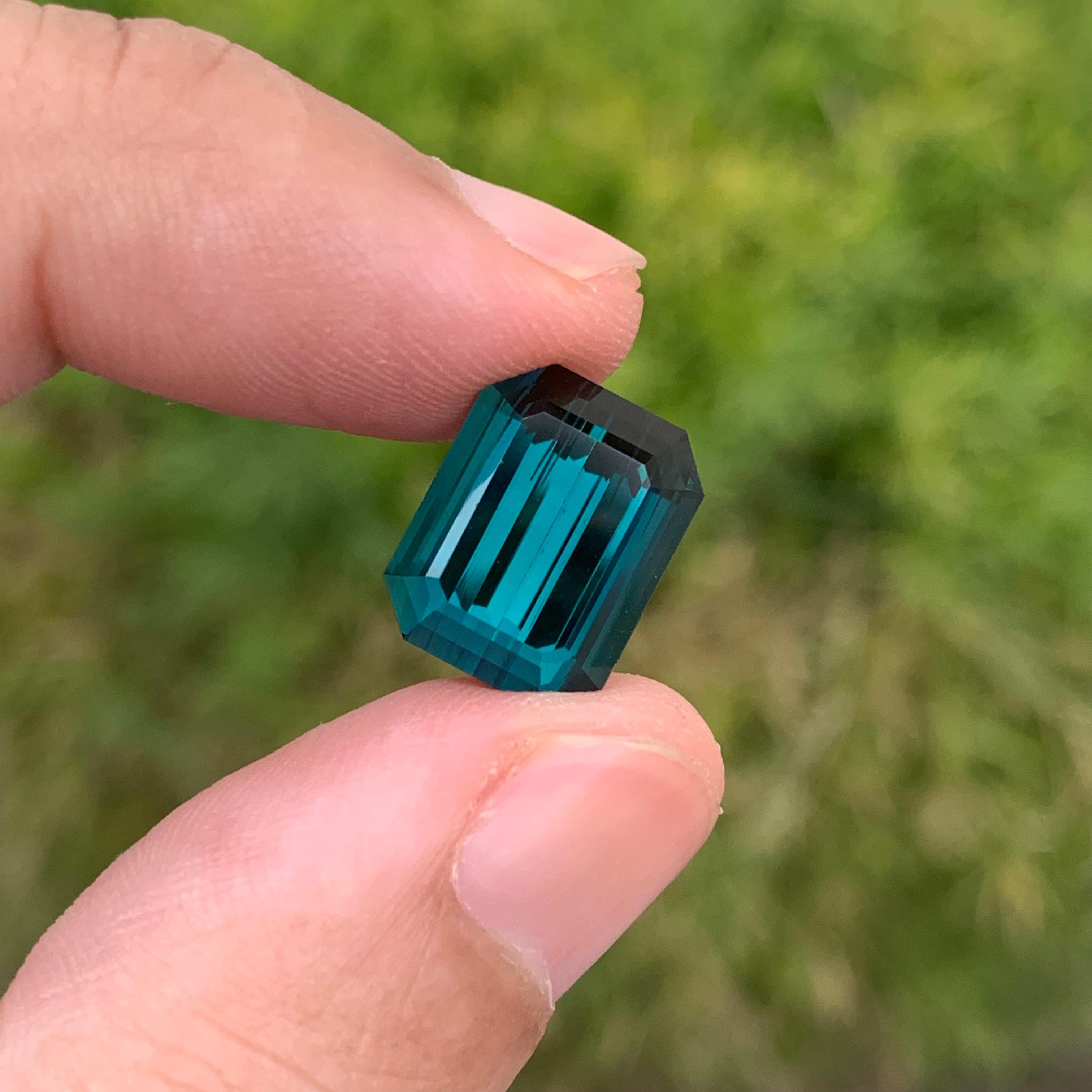 da uomo o donna Gemma di Indicolite tormalina sciolta naturale di 9,35 carati di alta qualità in vendita