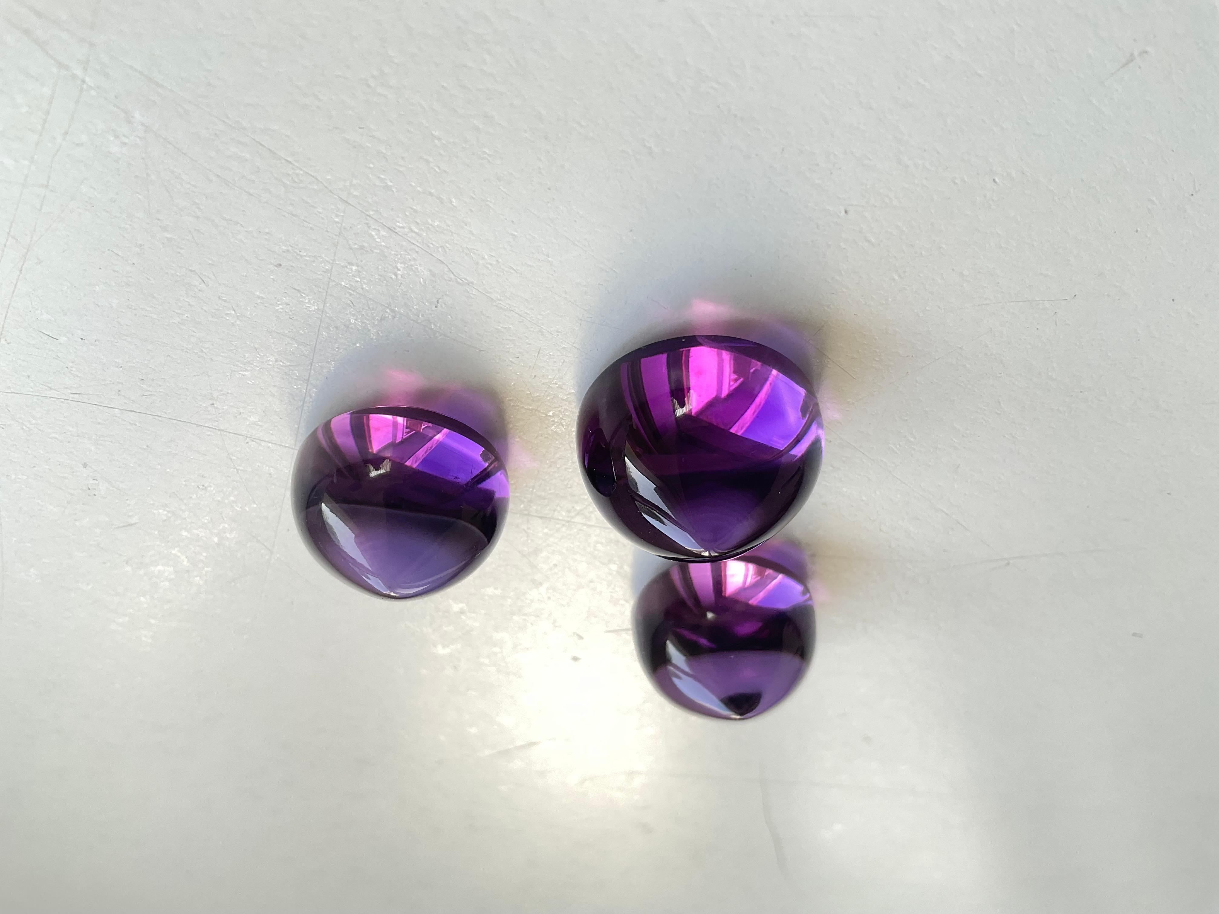 Top Quality Amethyst Smooth Round Cabochon Pointed Top Loose Gemstone In New Condition For Sale In Jaipur, RJ