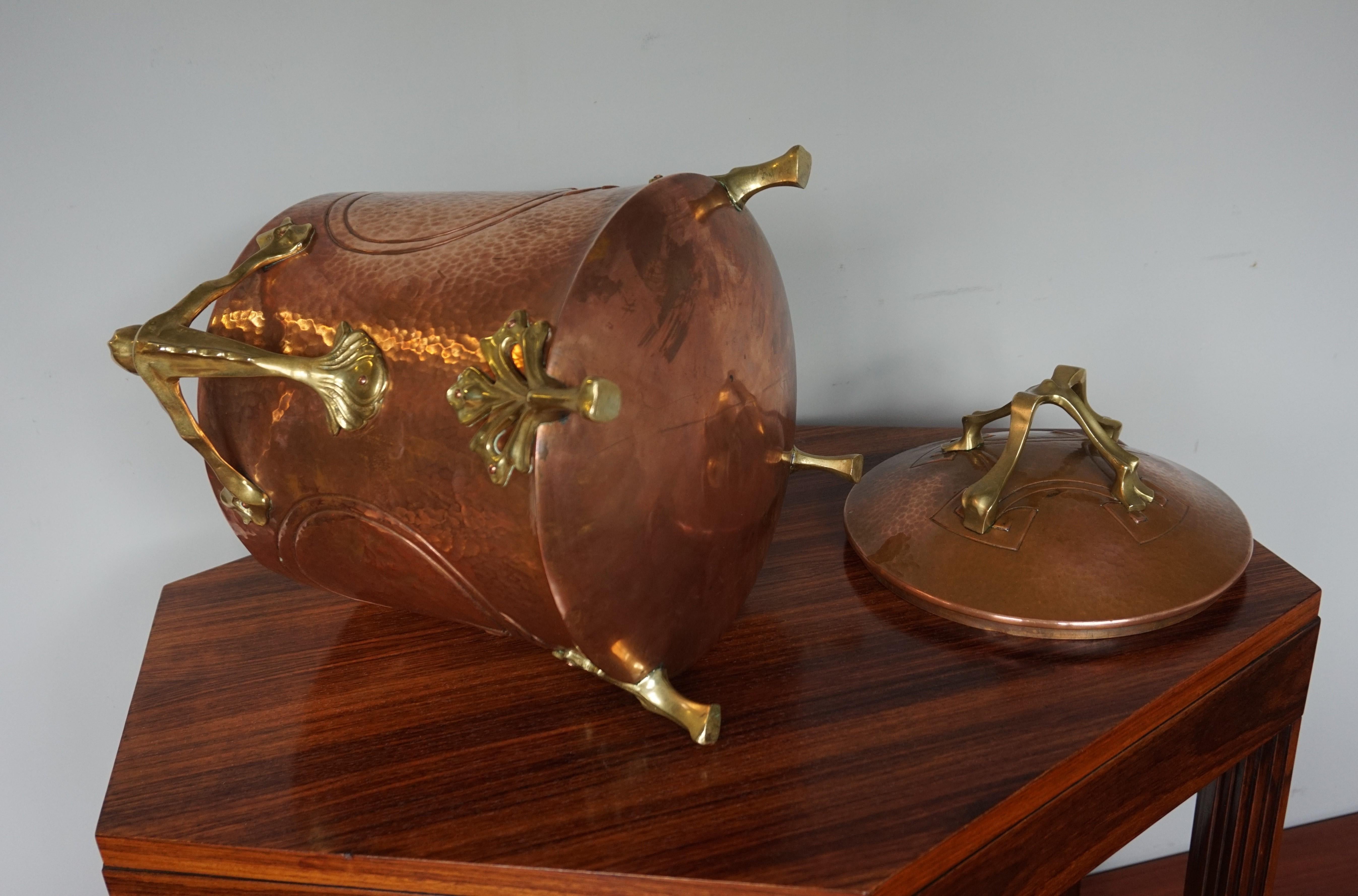 Cazo o cubo de carbón de artesanía de primera calidad c. Esculturas de murciélagos estilizados de bronce 4