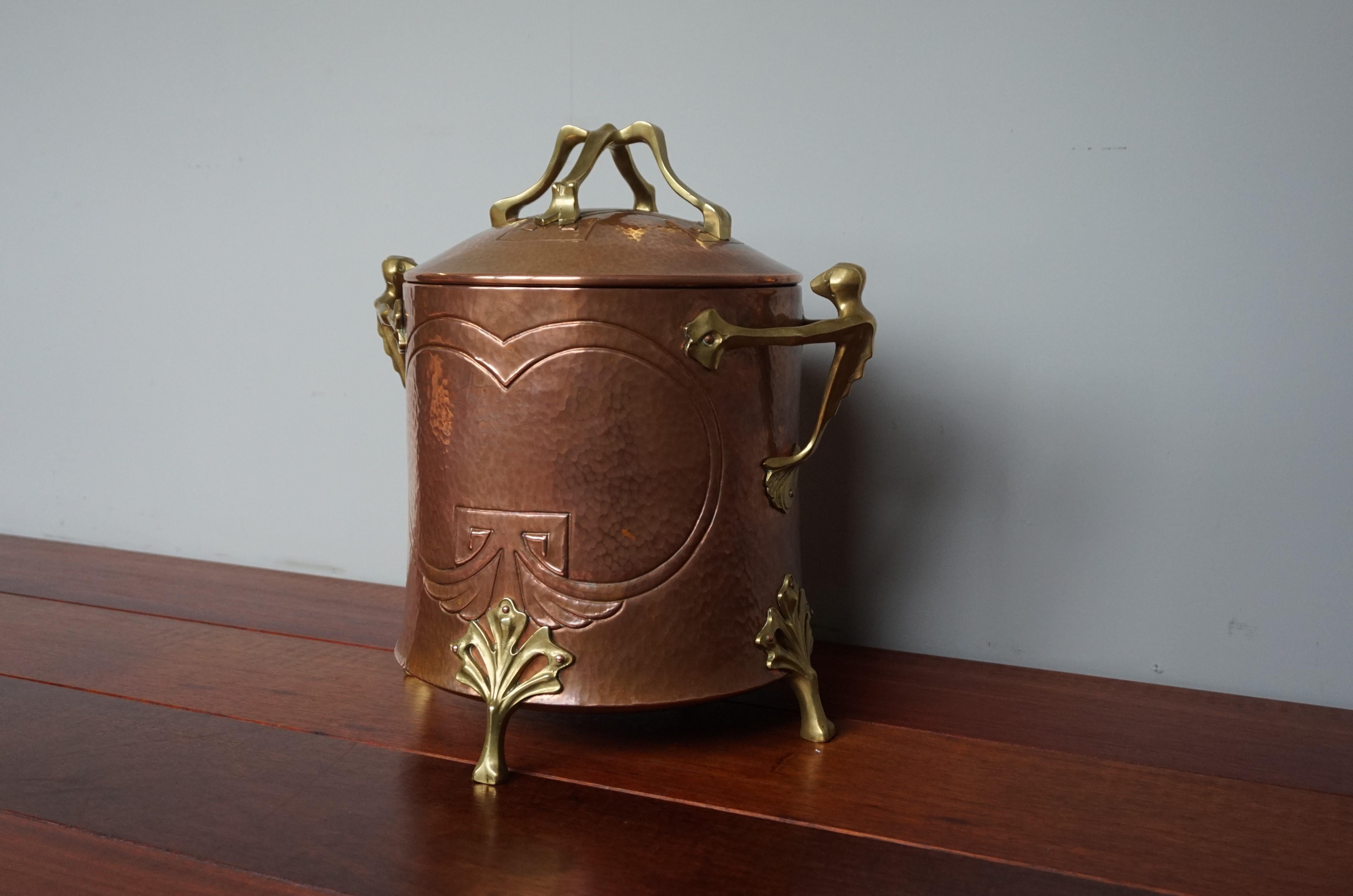Cazo o cubo de carbón de artesanía de primera calidad c. Esculturas de murciélagos estilizados de bronce 8