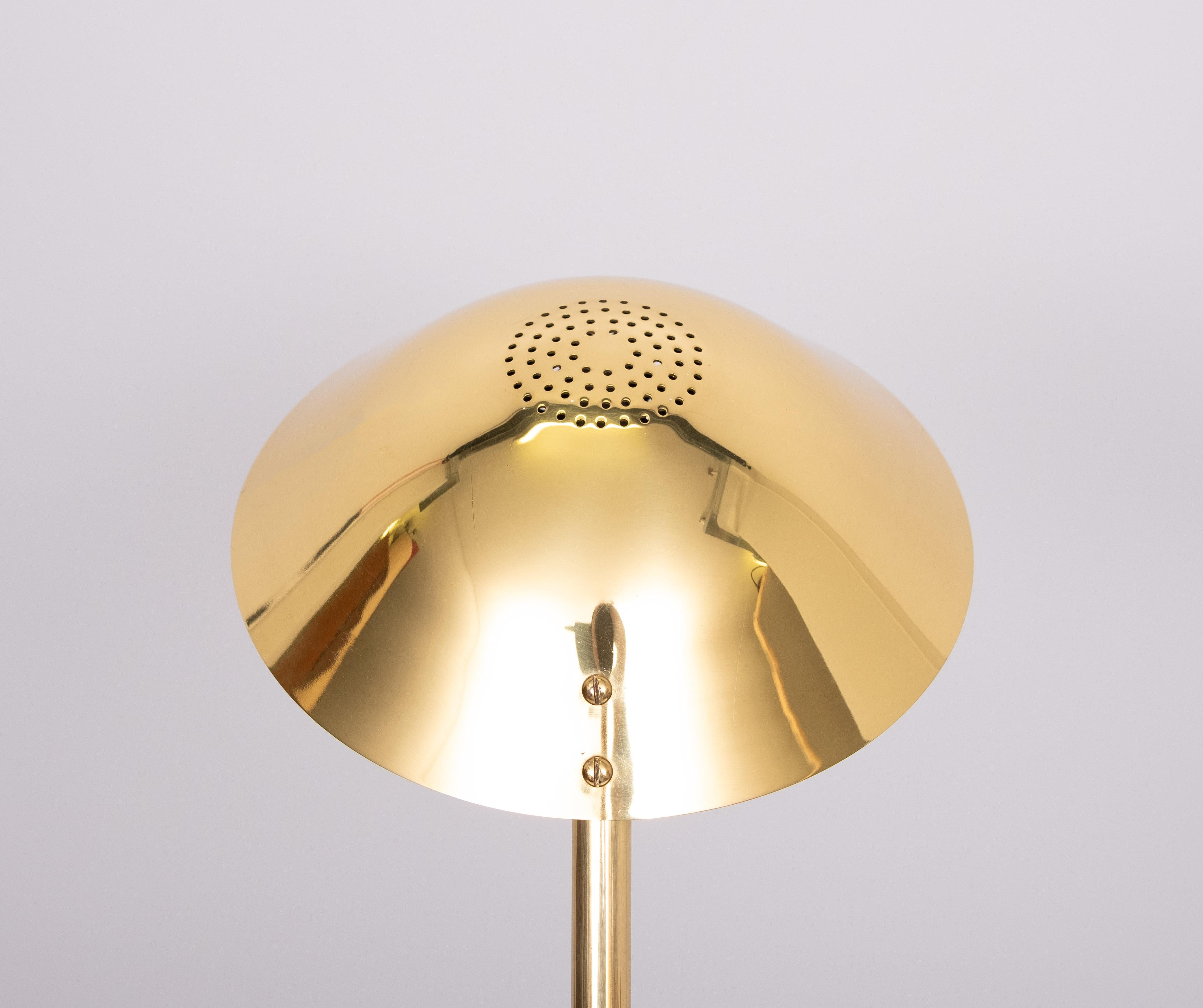 Lampe de bureau en laiton de qualité supérieure par Vibia Espagne  1980s en vente 4
