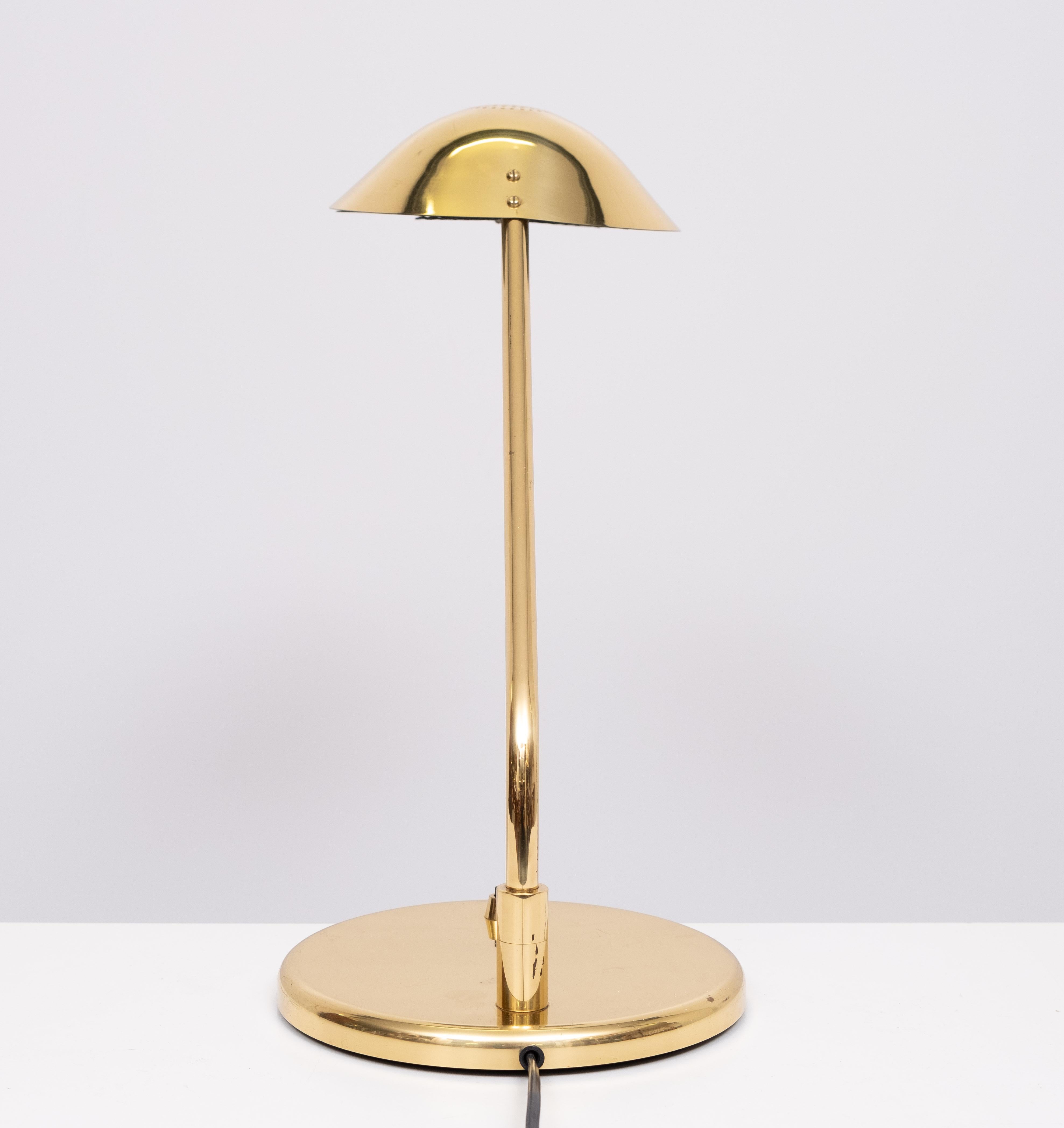 Lampe de bureau en laiton de qualité supérieure par Vibia Espagne  1980s en vente 1