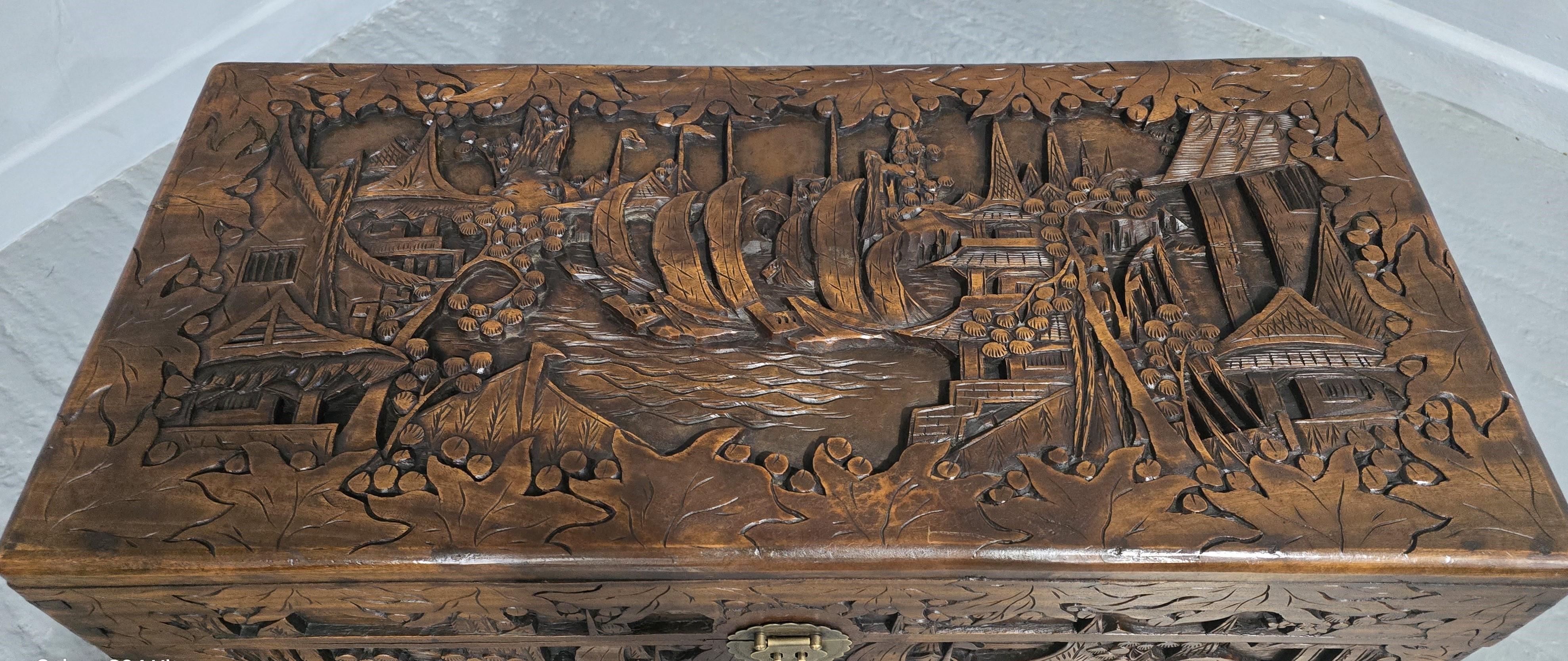 Cassapanca in legno di canfora di alta qualità In condizioni buone in vendita a Swadlincote, GB