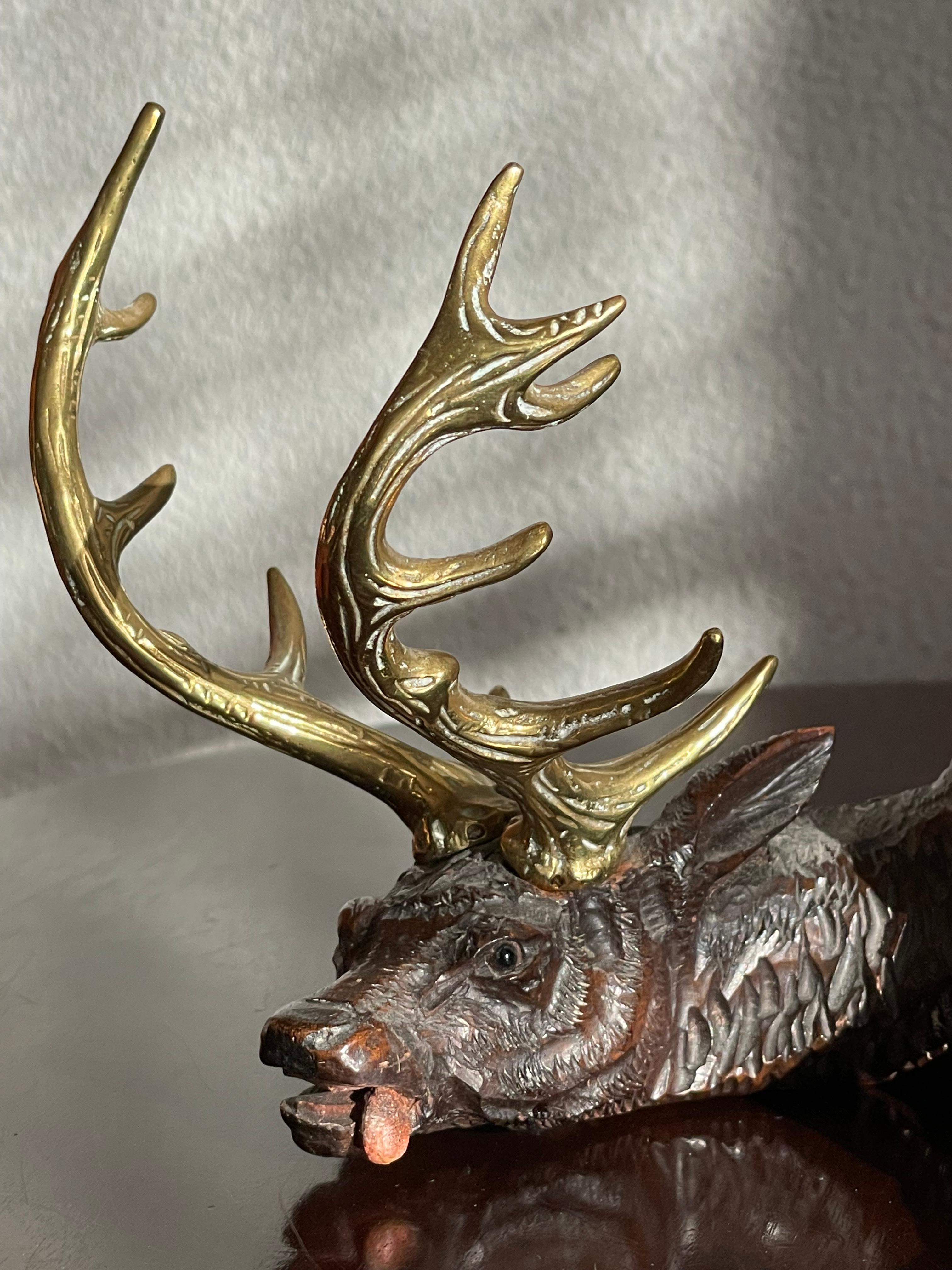Top Quality Carved Antique Swiss Black Forest Exhausted Stag Sculpture Inkstand In Good Condition For Sale In Lisse, NL
