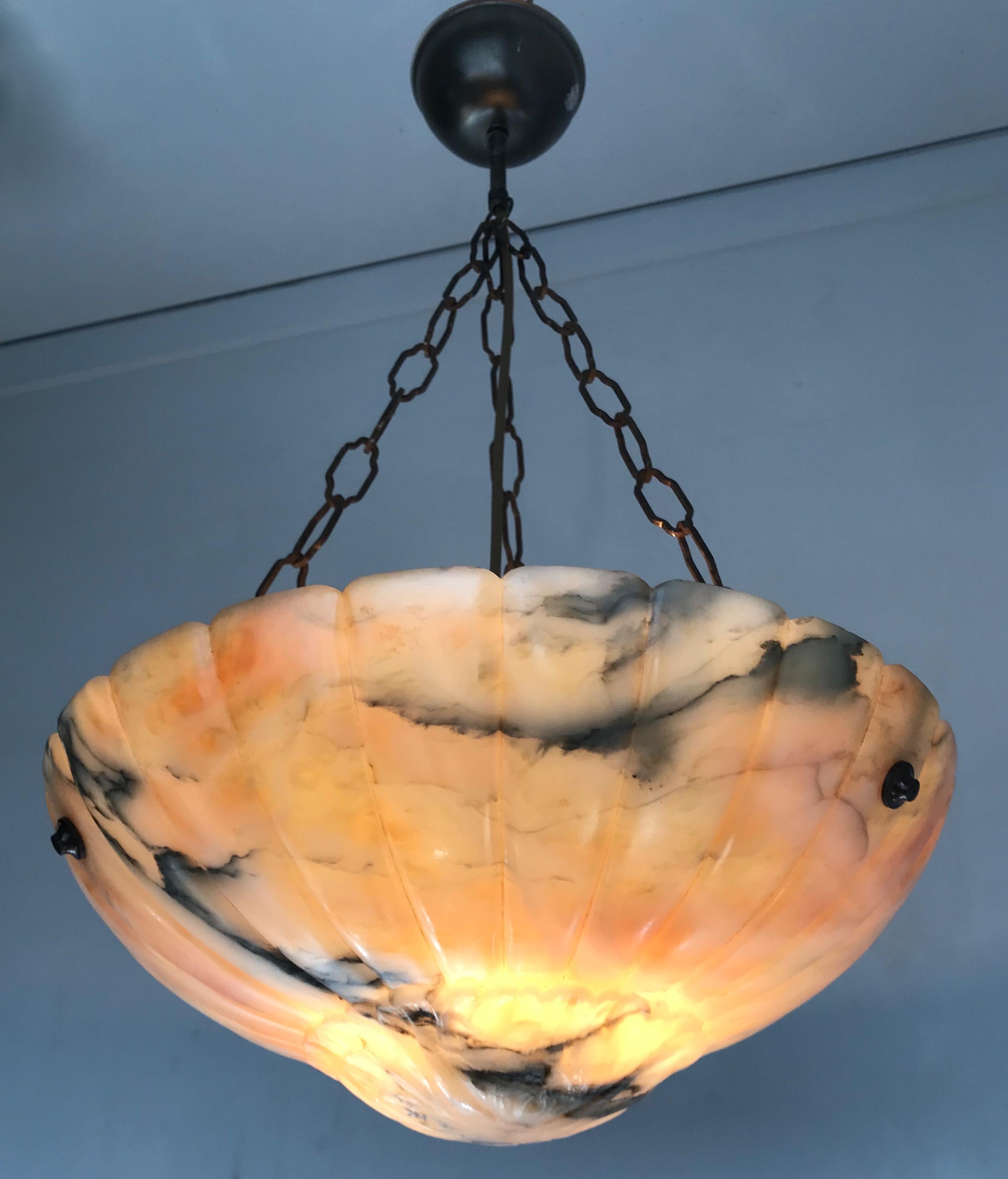 Top Quality Carved & Great Color W. Black Veins Alabaster Arts & Crafts Pendant In Good Condition In Lisse, NL