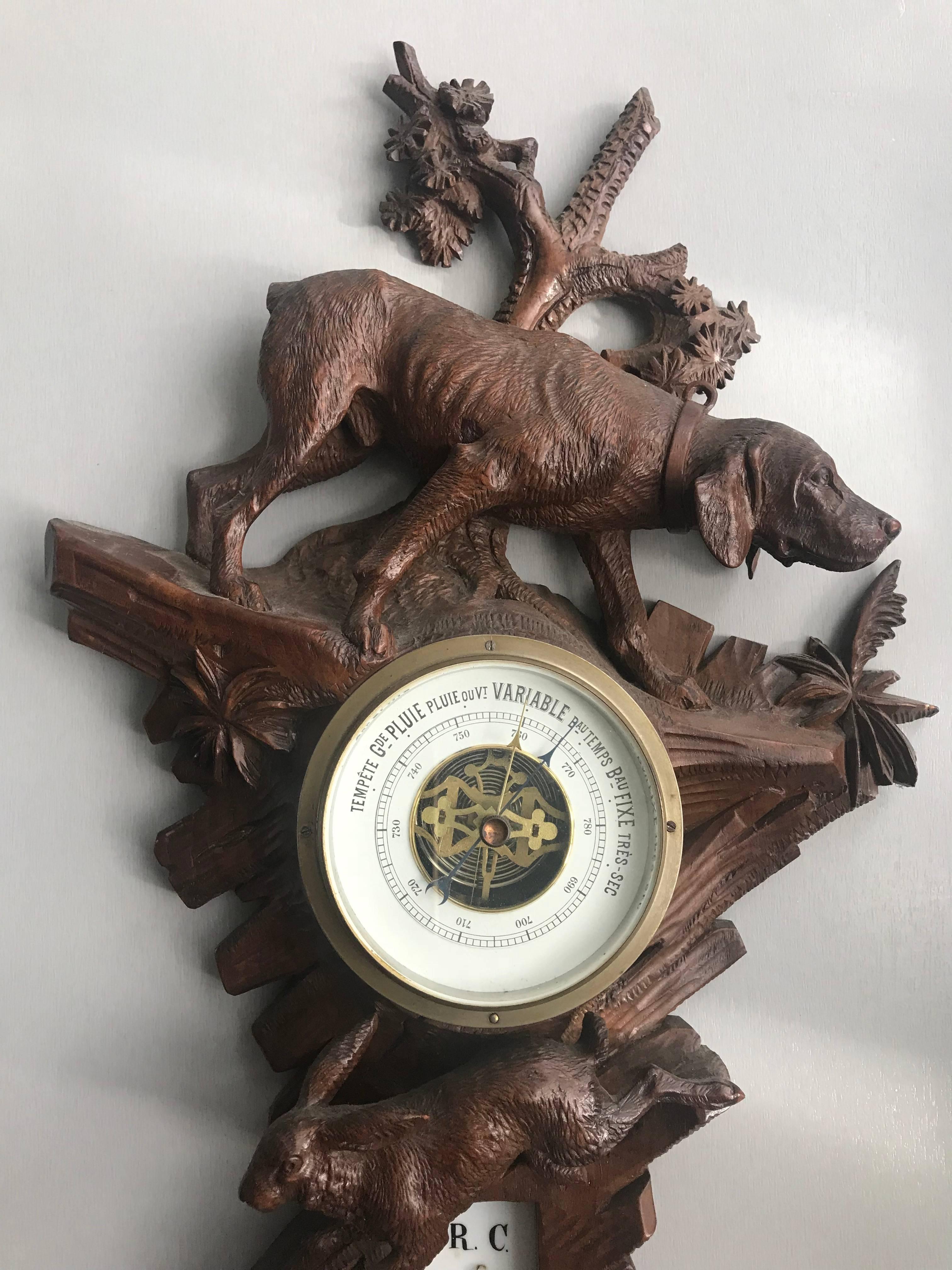 Top Quality Carved Walnut Antique Swiss Barometer Hunting Dog Hound Sculpture In Excellent Condition In Lisse, NL