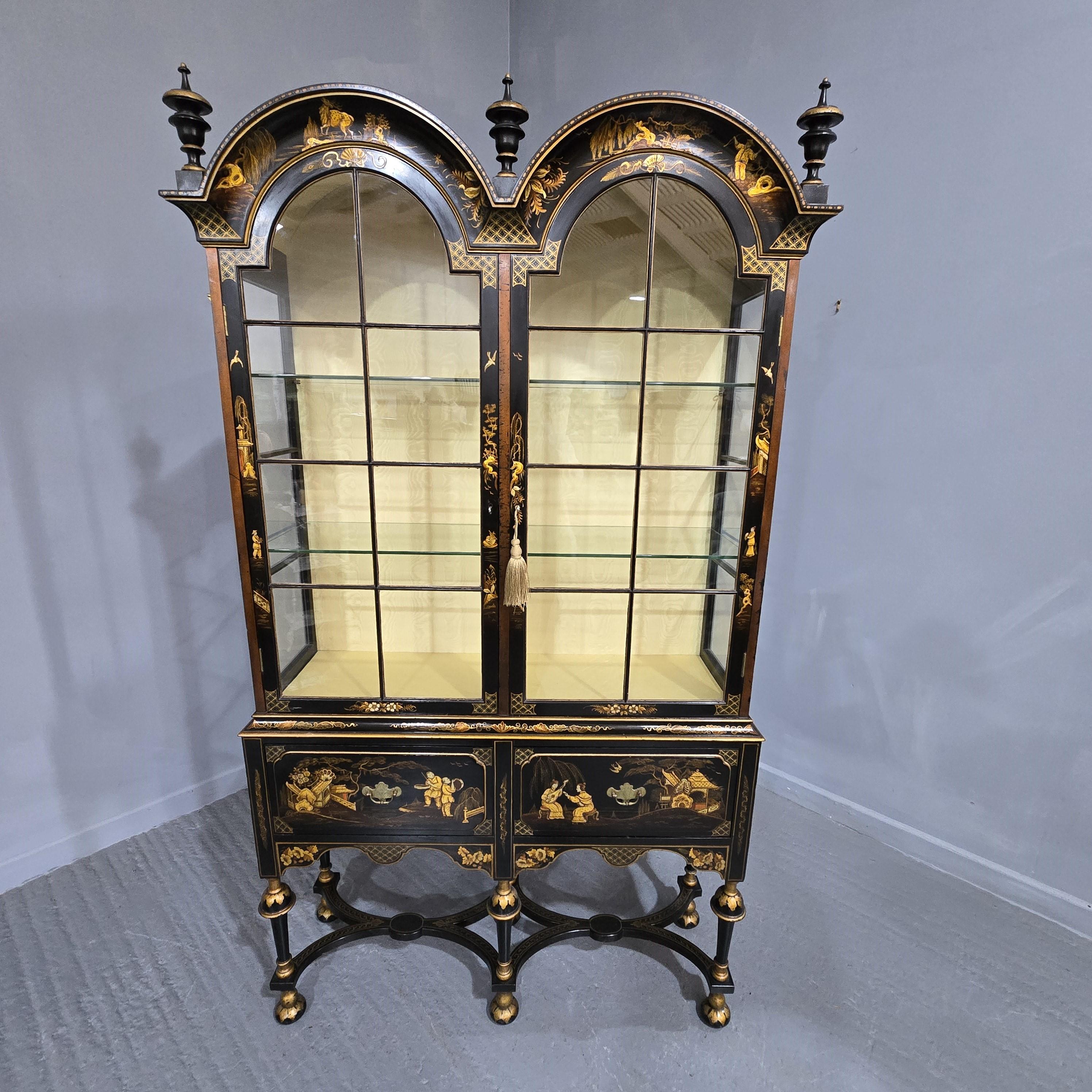 English Top Quality Chinoiserie Display Cabinet For Sale